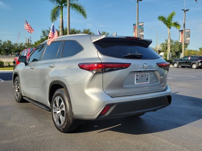 2023 Toyota Highlander Base