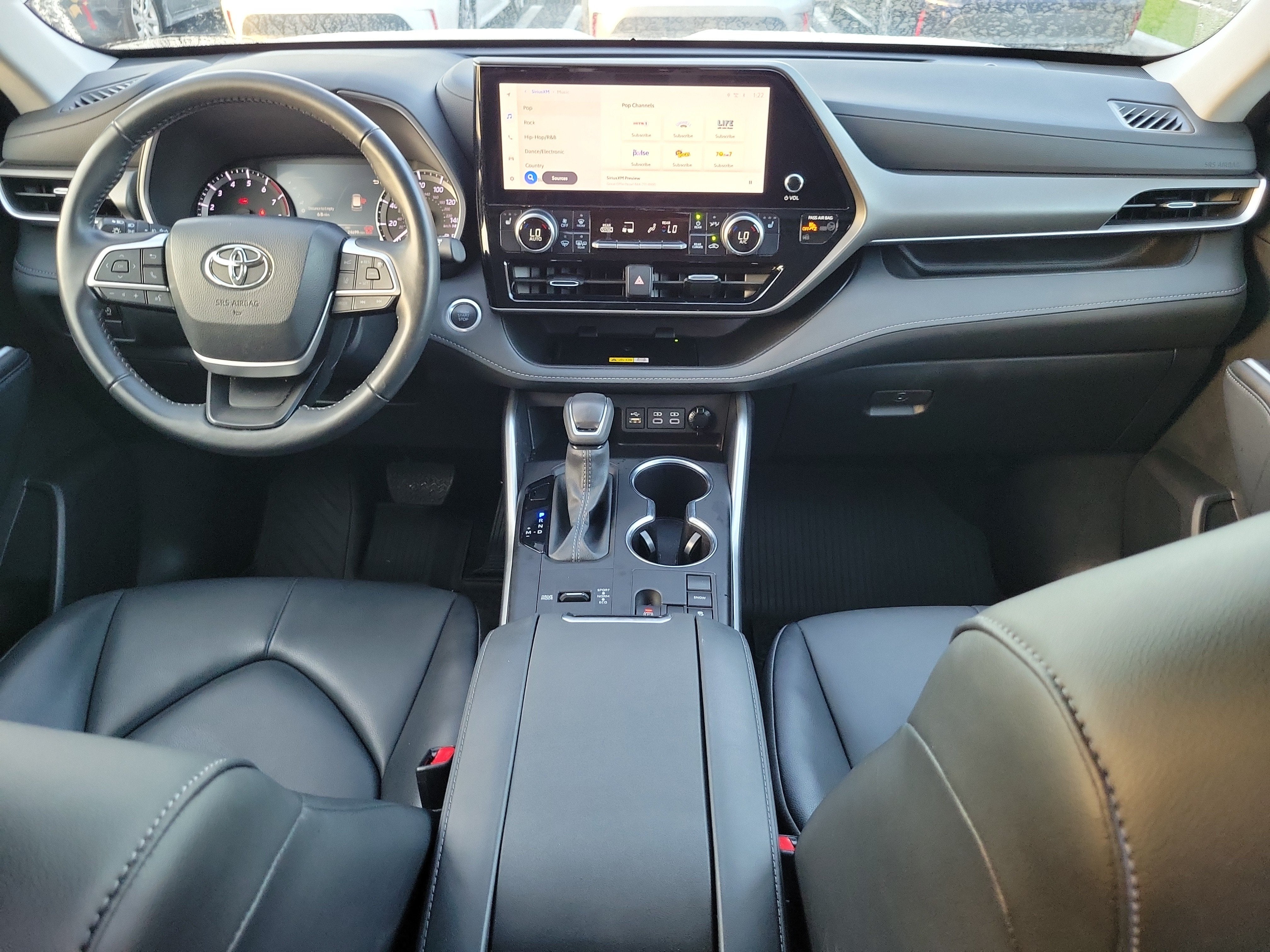 2024 Toyota Highlander LE