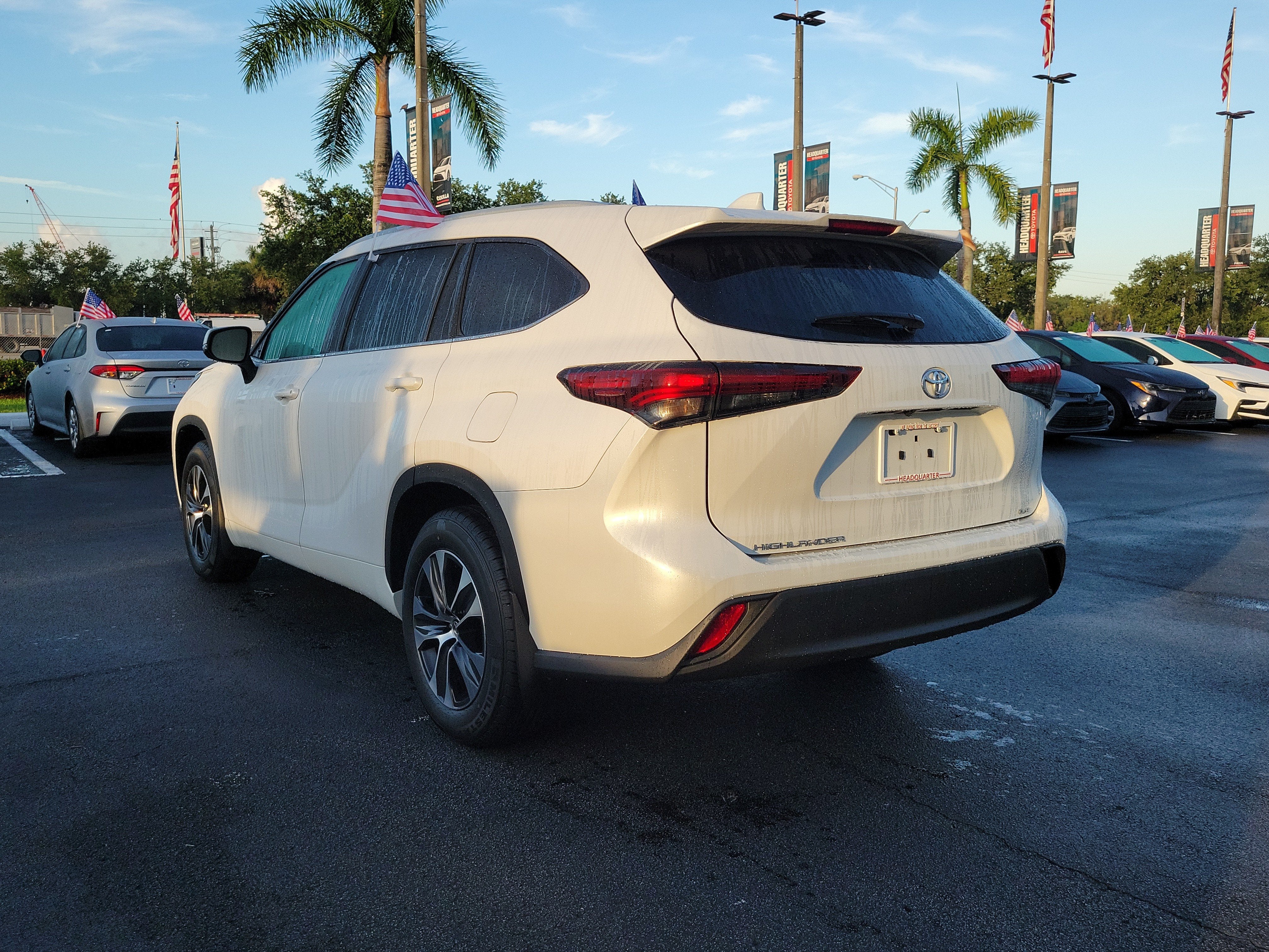 2024 Toyota Highlander LE