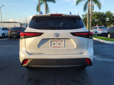2024 Toyota Highlander LE