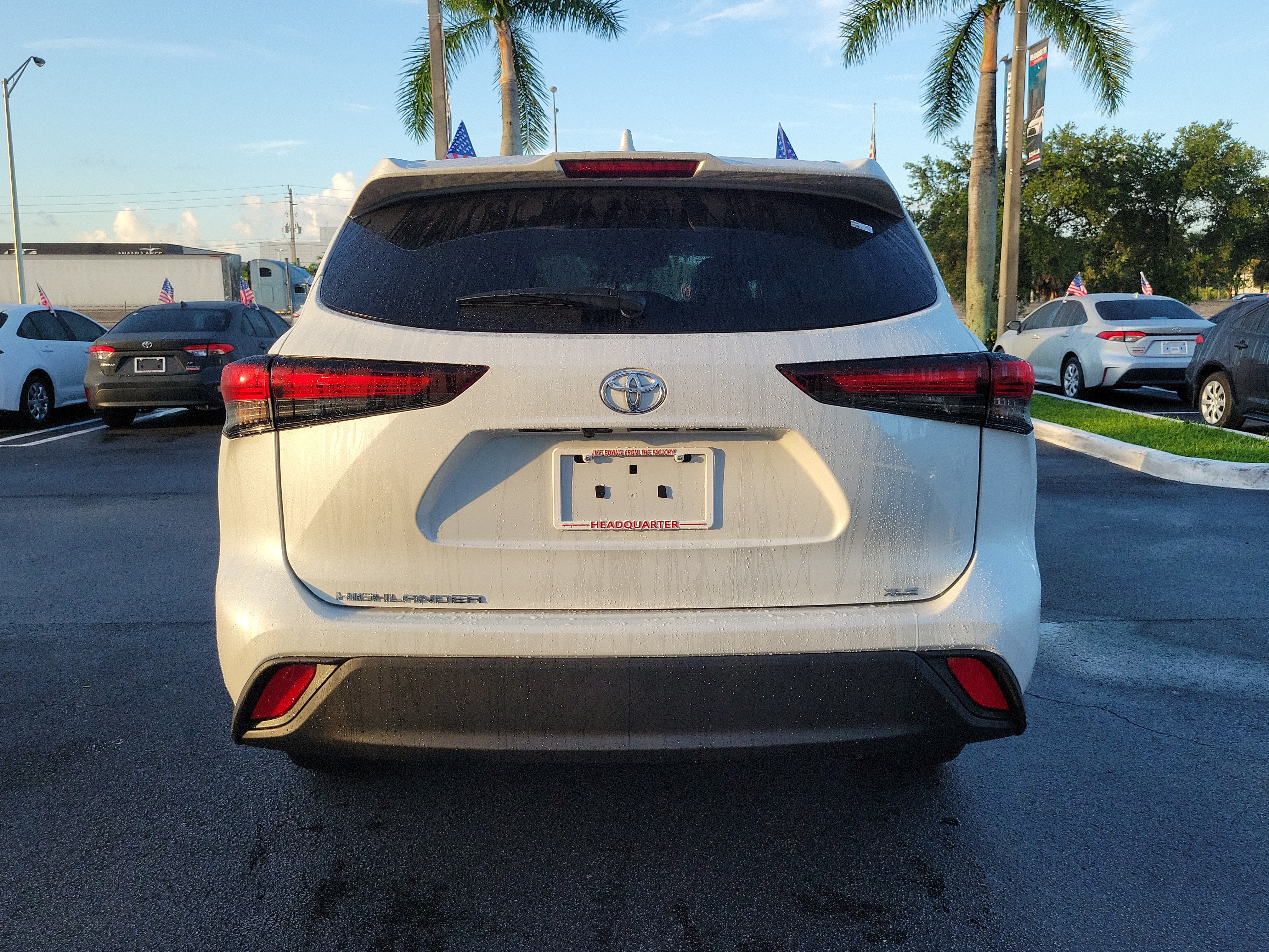 2024 Toyota Highlander LE