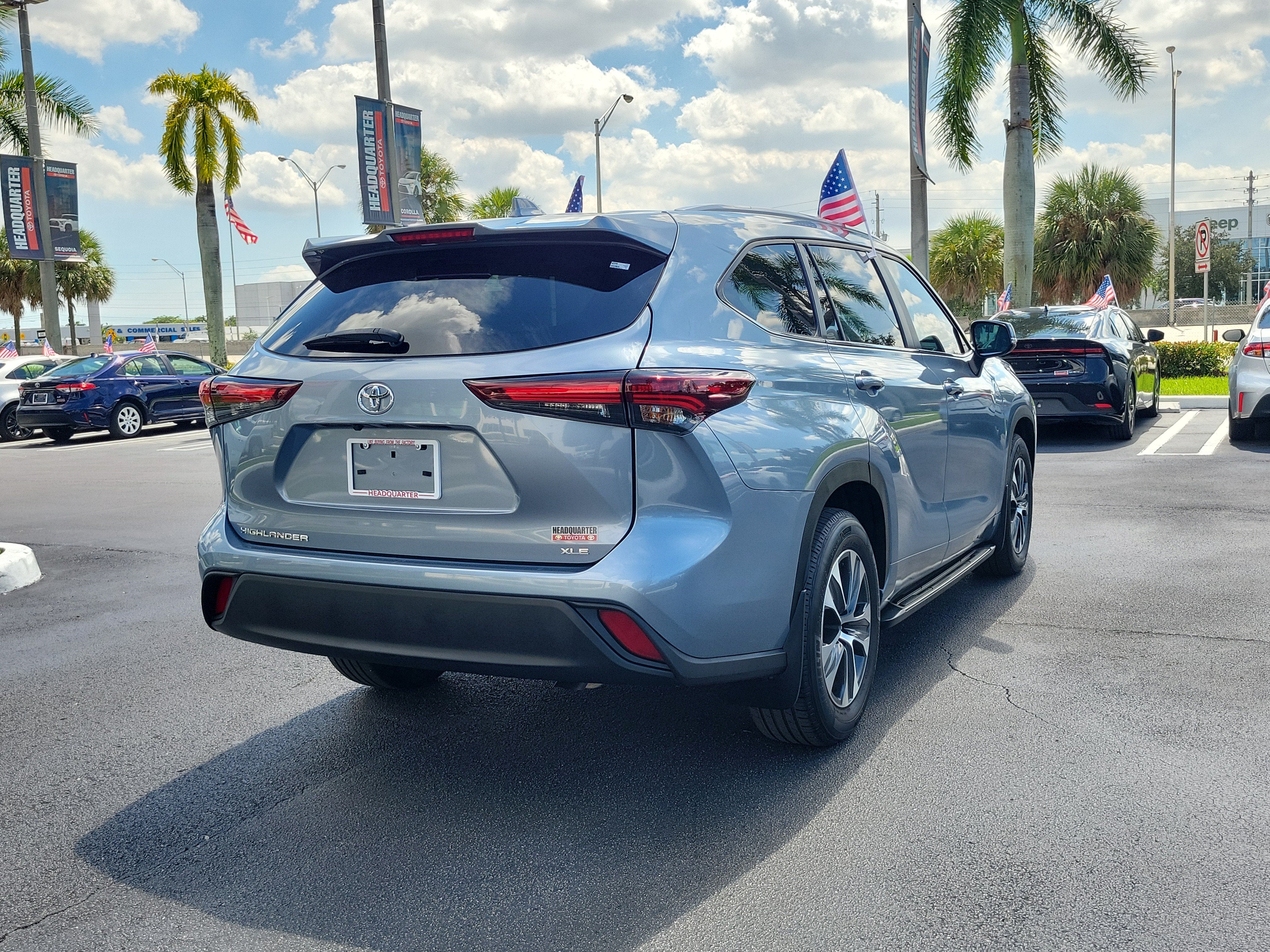 2024 Toyota Highlander LE