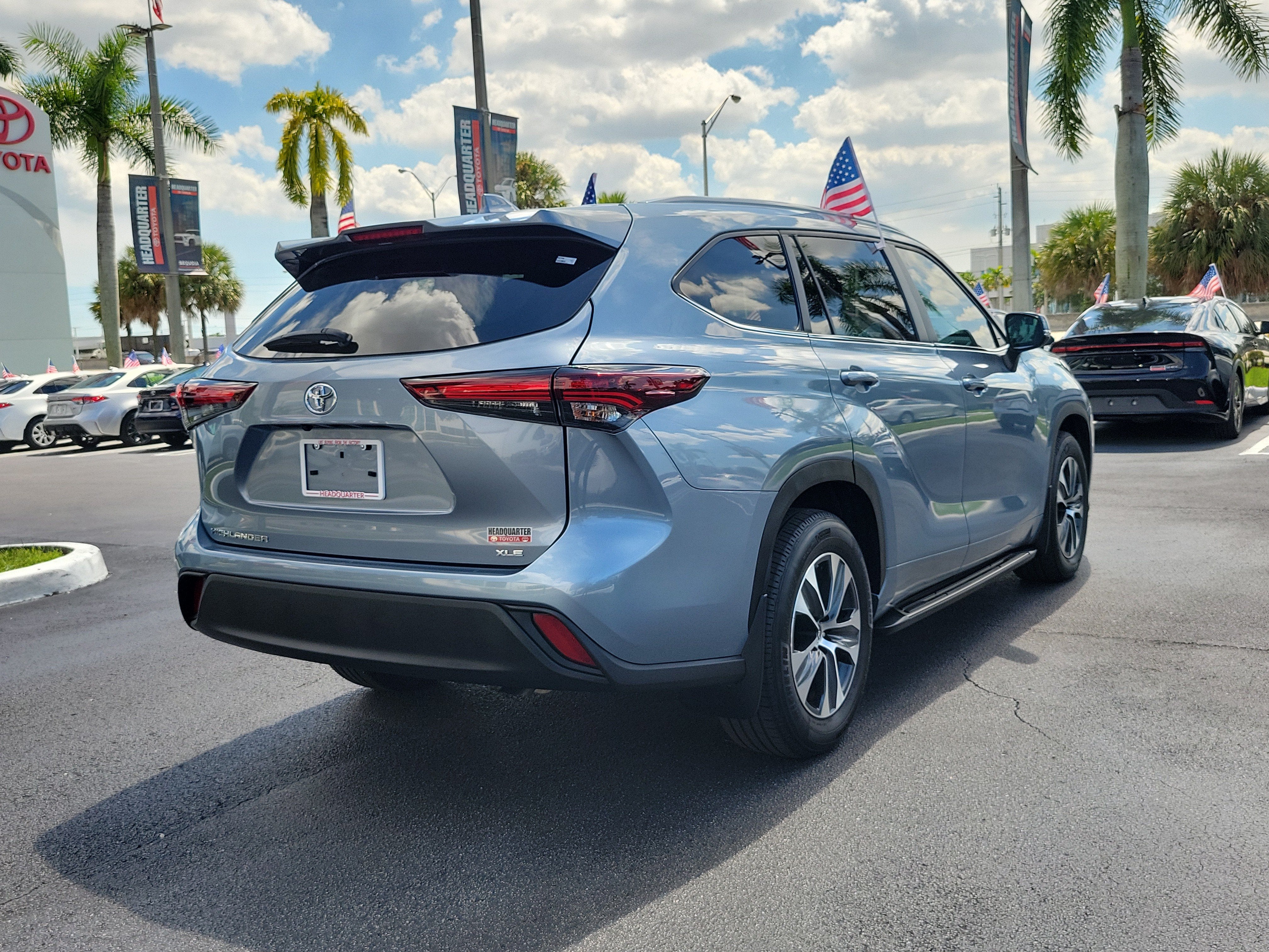 2024 Toyota Highlander LE
