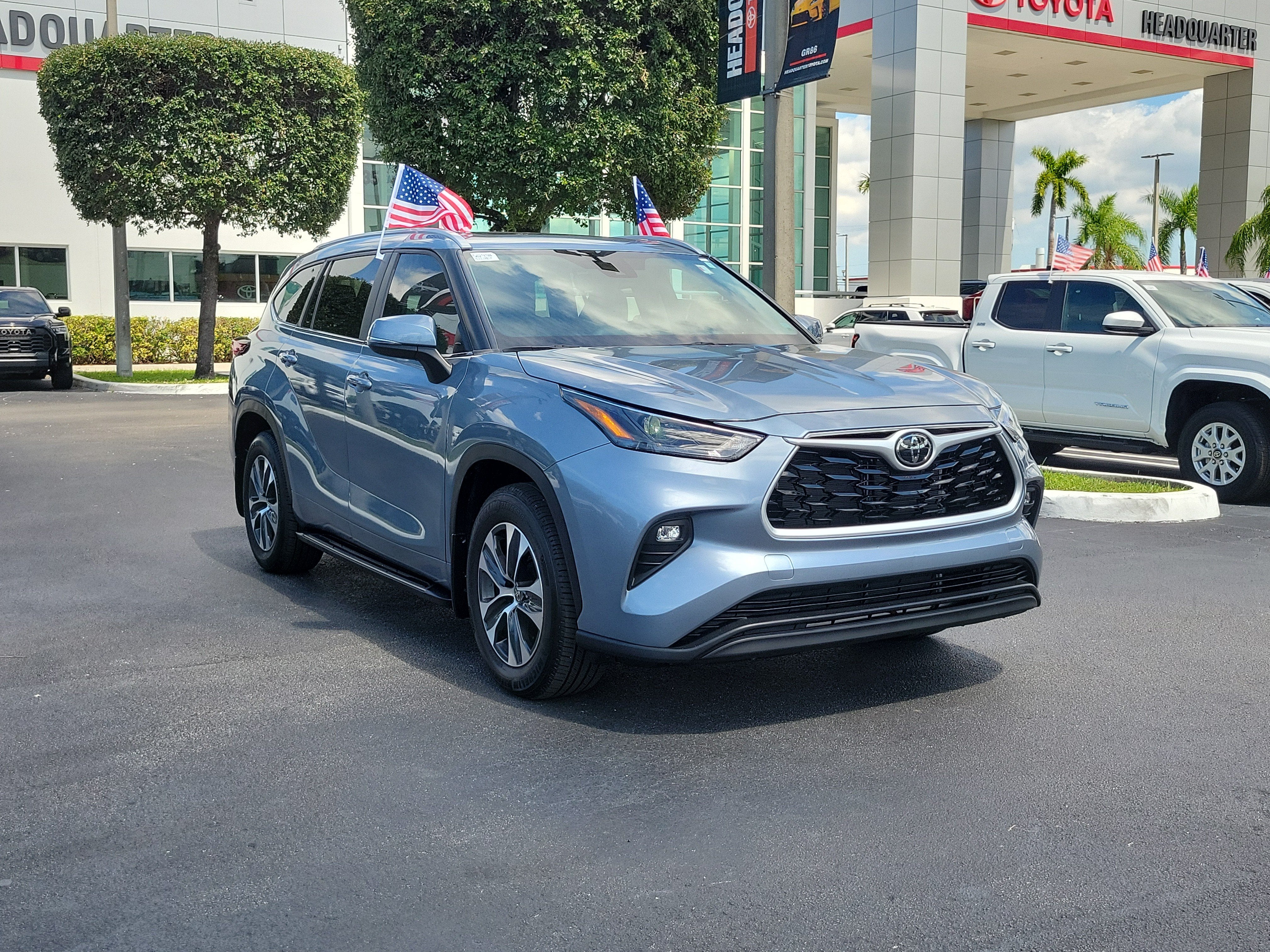 2024 Toyota Highlander LE