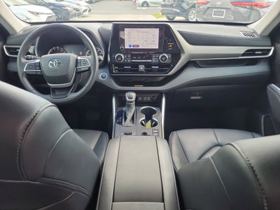 2024 Toyota Highlander LE