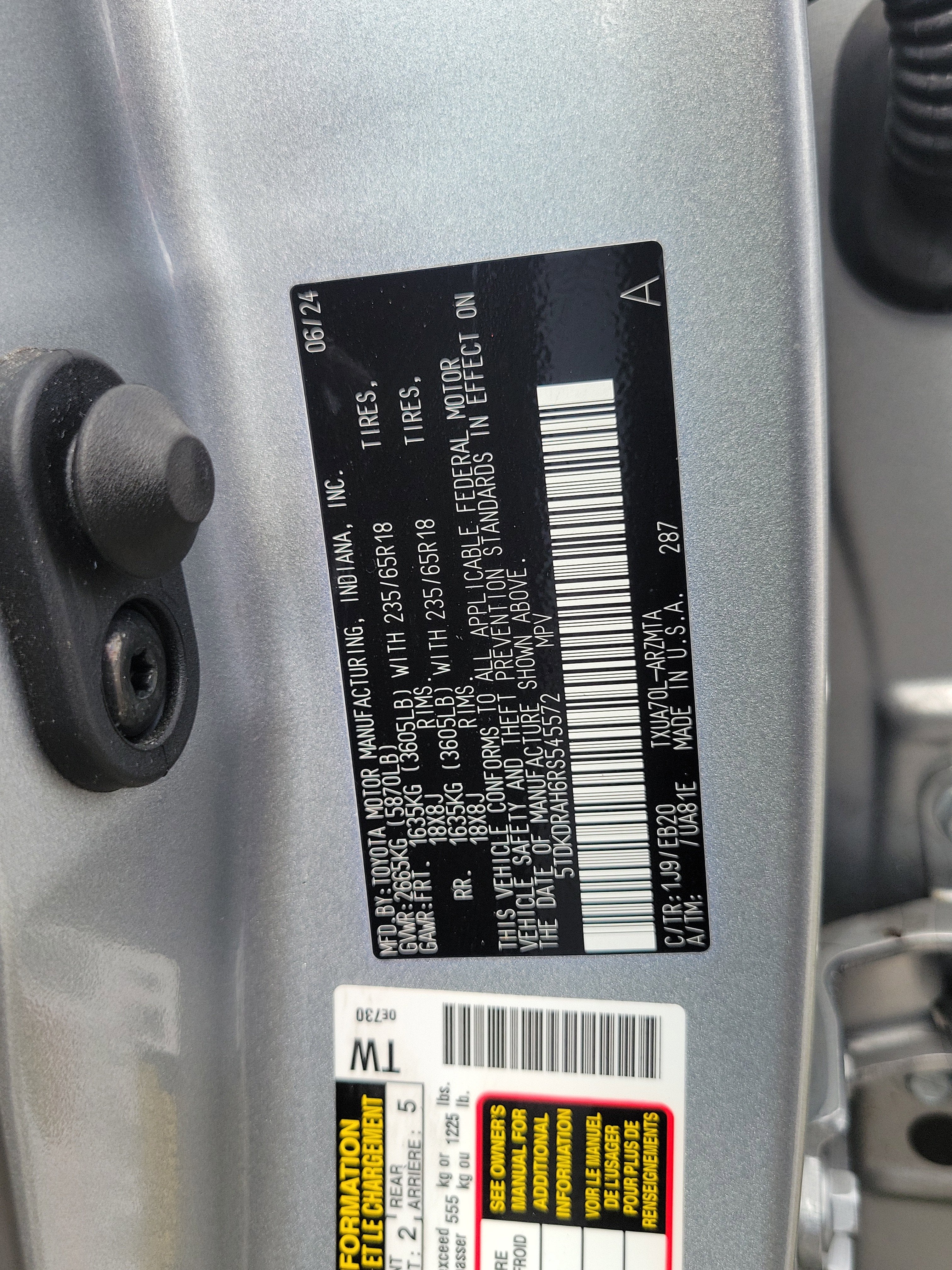 2024 Toyota Highlander LE