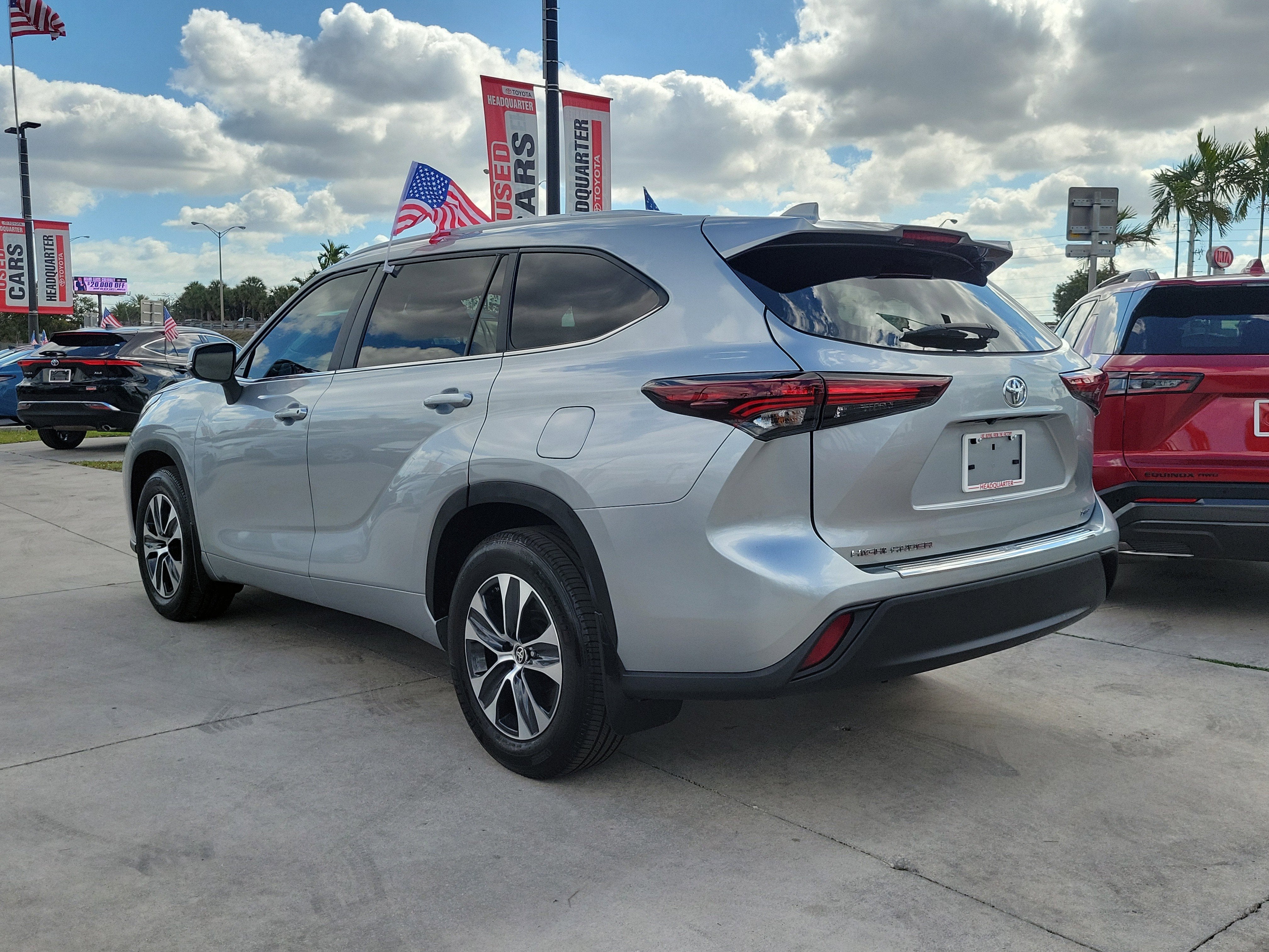 2024 Toyota Highlander LE