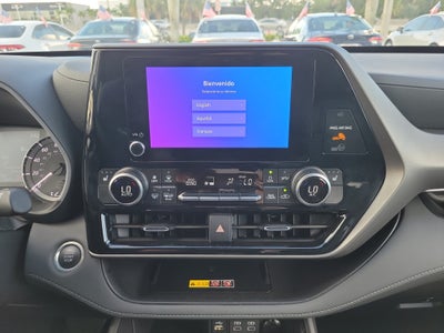 2025 Toyota Highlander XLE