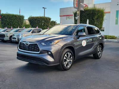2025 Toyota Highlander XLE