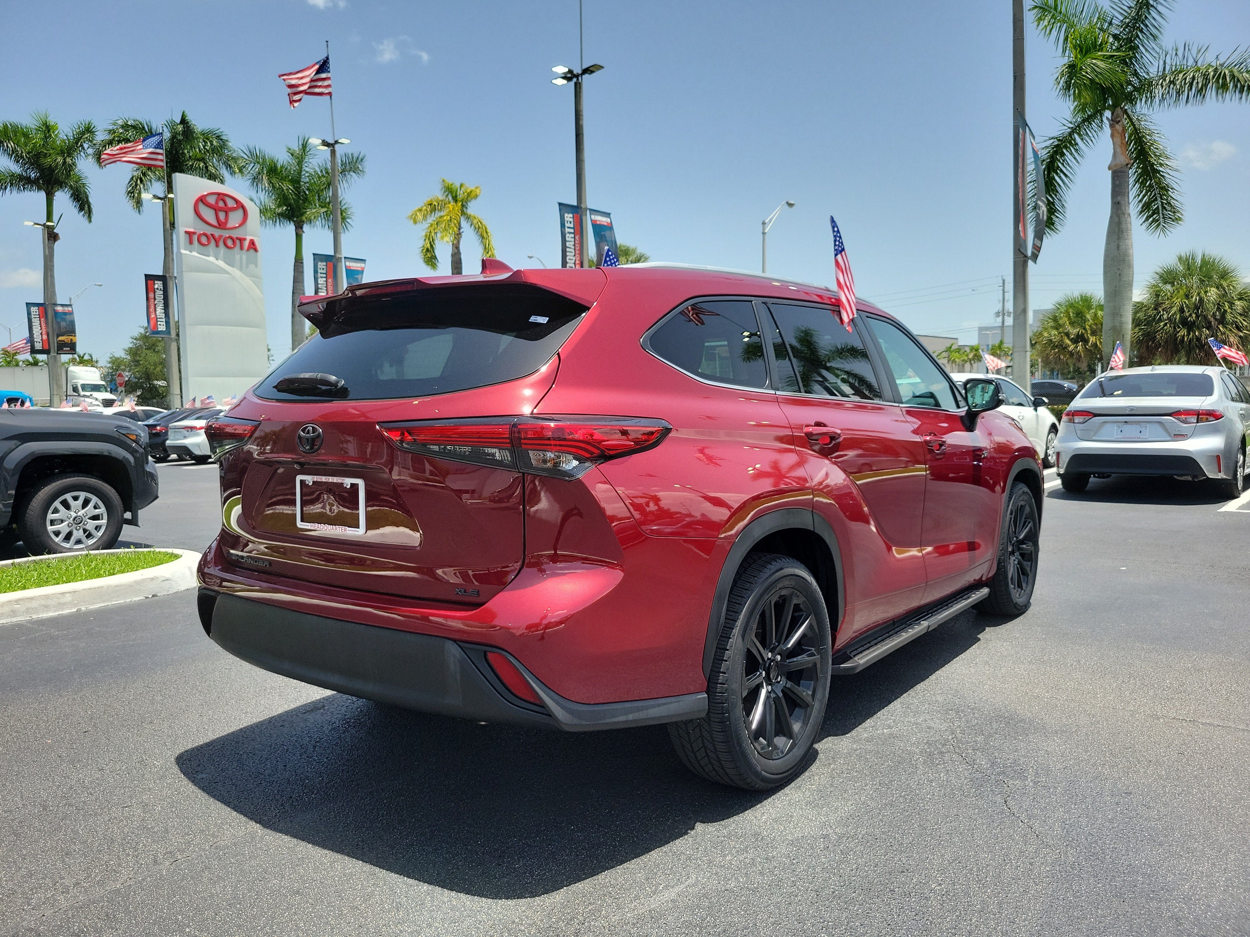 2023 Toyota Highlander Base
