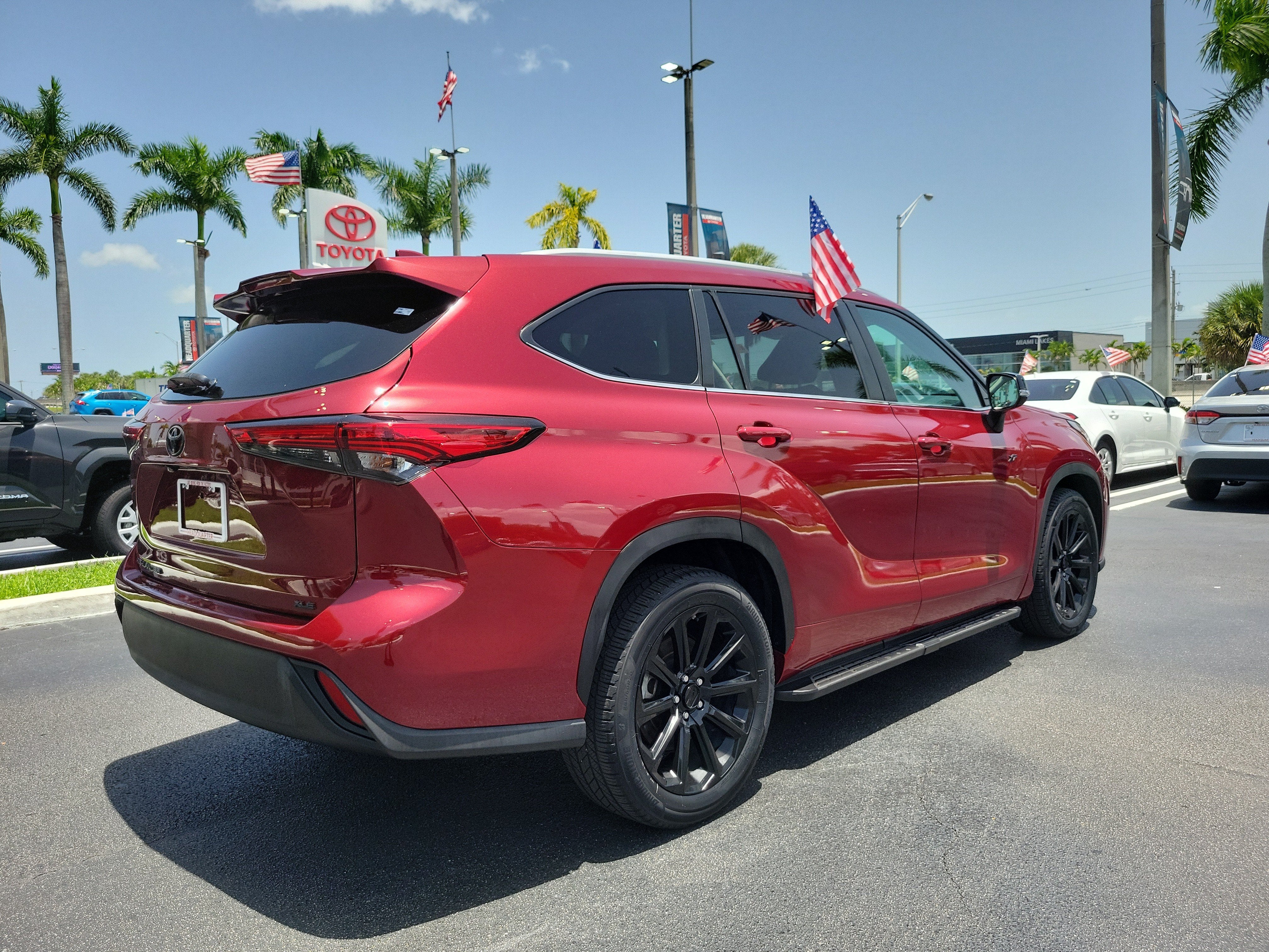 2023 Toyota Highlander Base