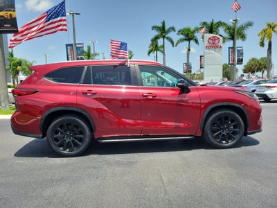 2023 Toyota Highlander Base