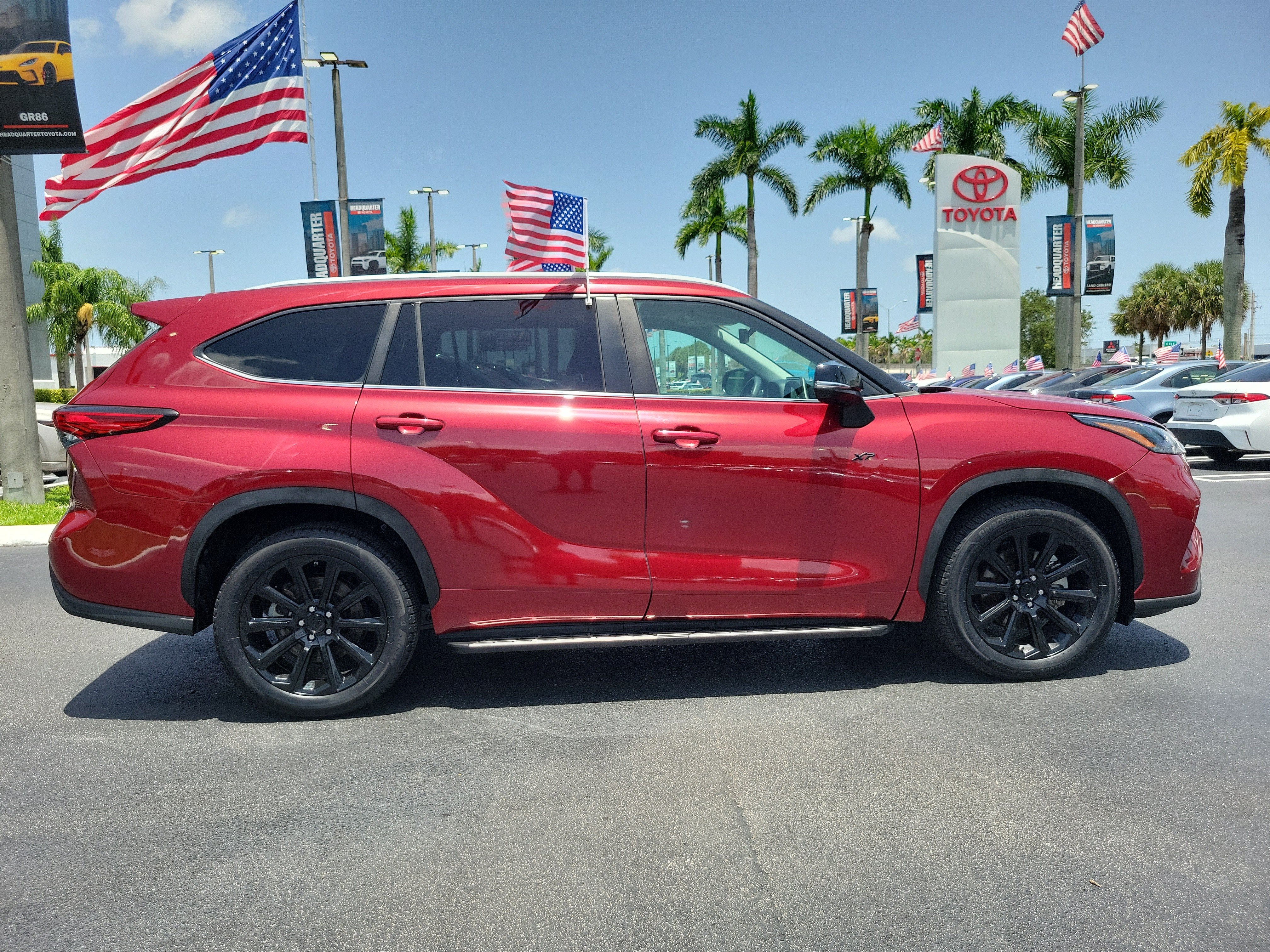 2023 Toyota Highlander Base