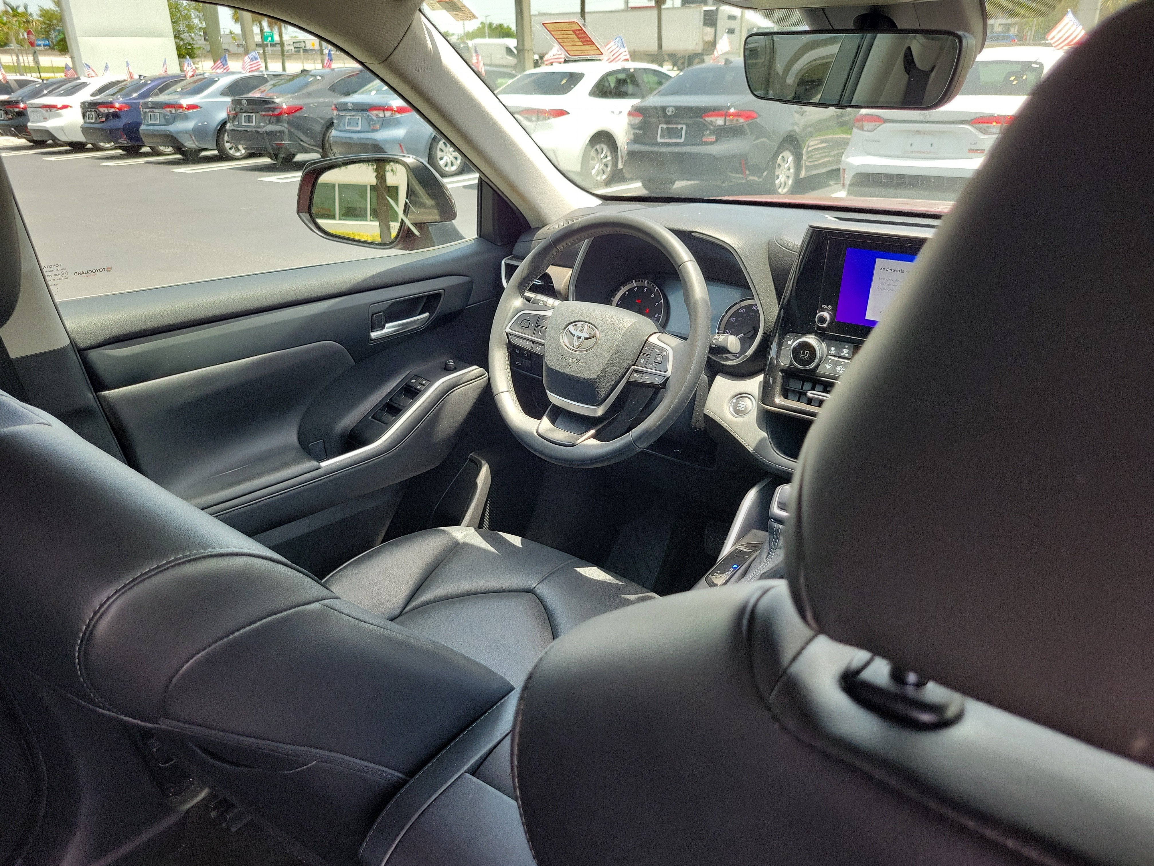 2023 Toyota Highlander Base