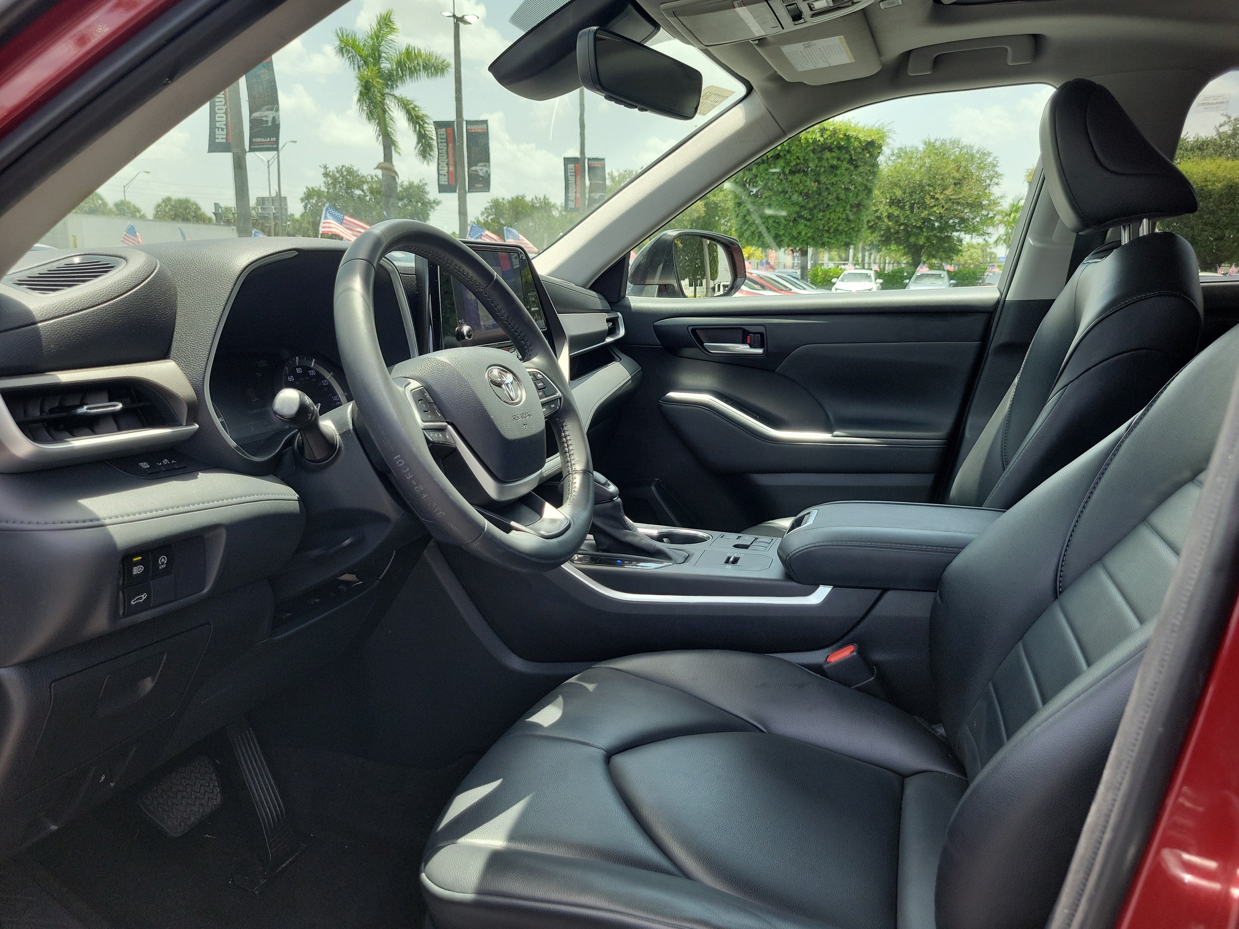 2023 Toyota Highlander Base