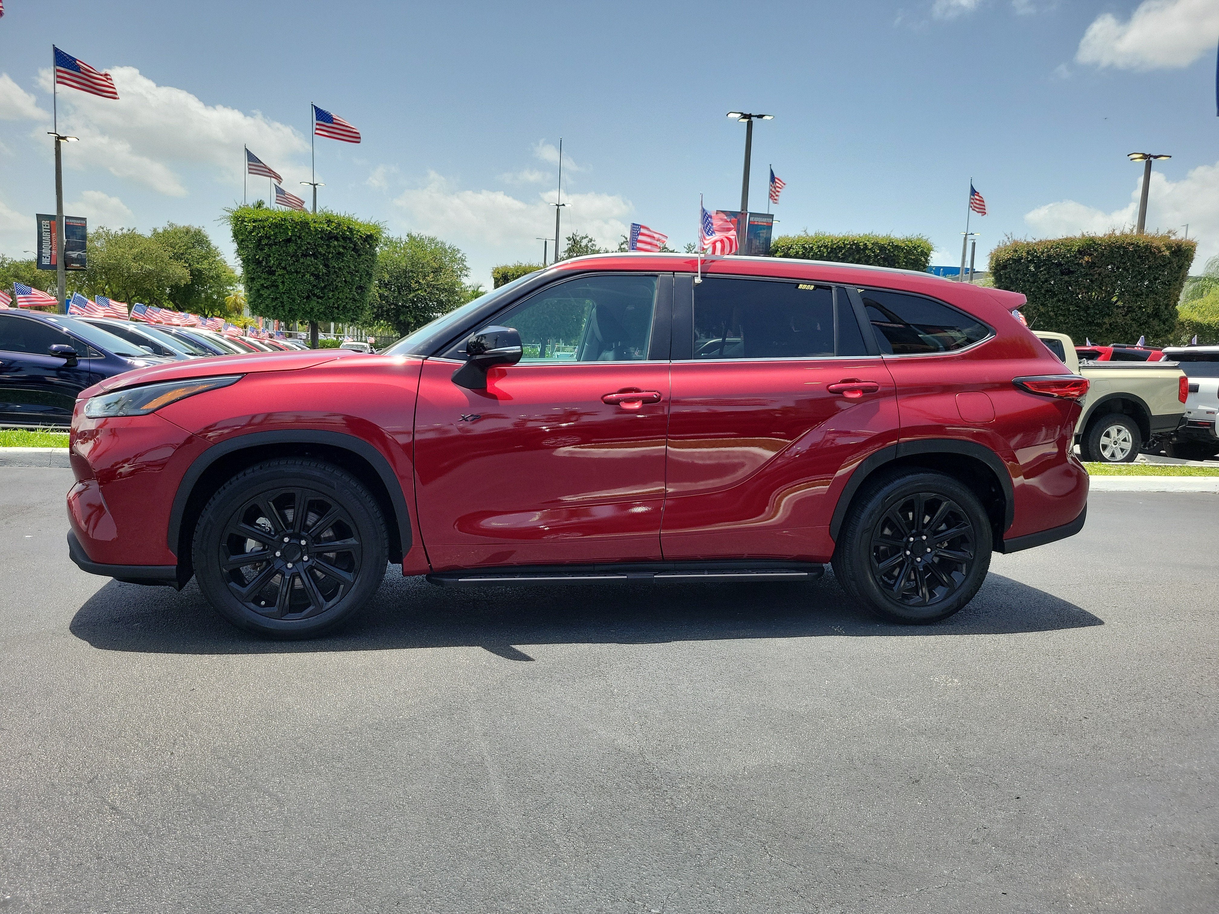 2023 Toyota Highlander Base