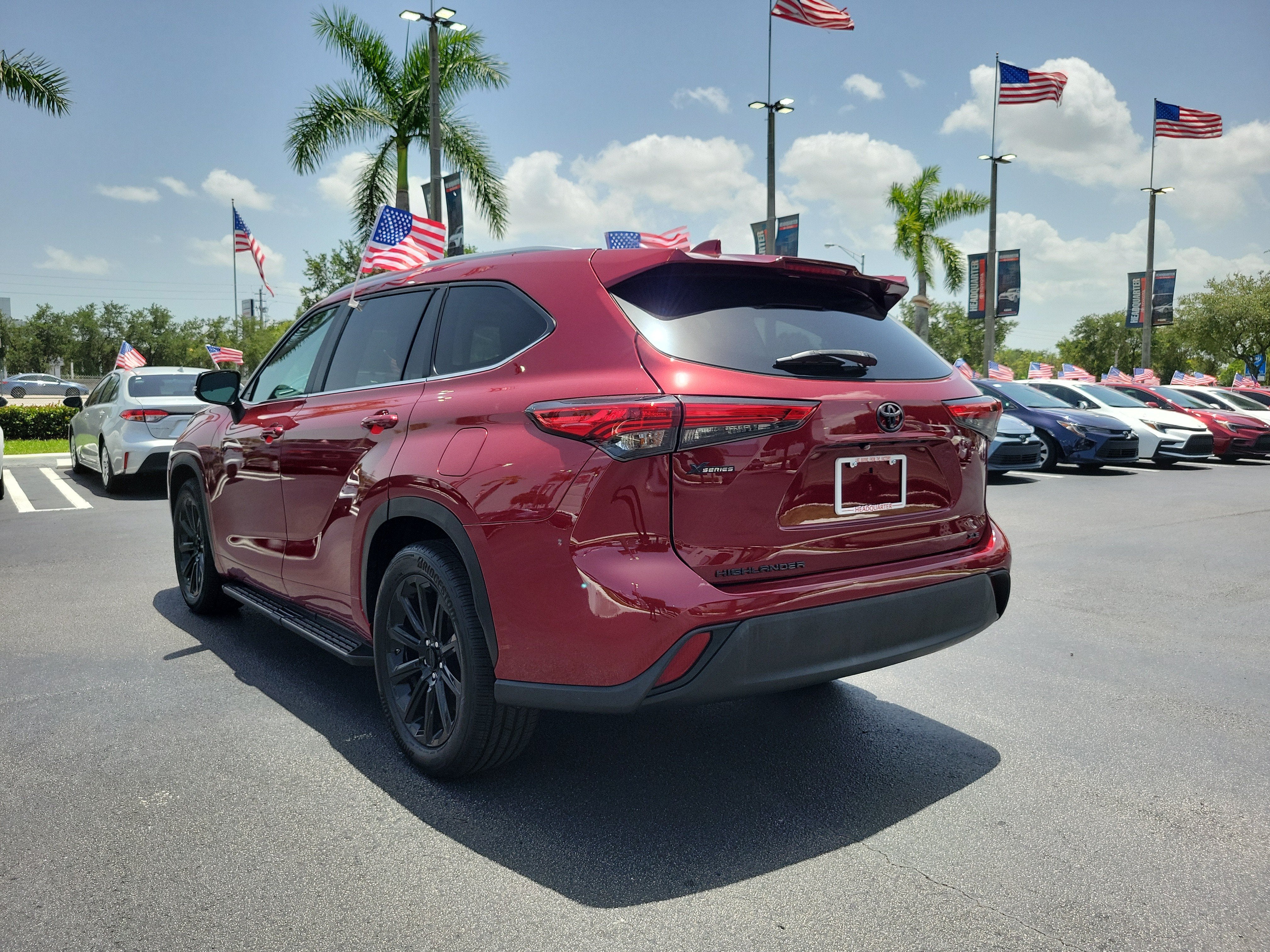 2023 Toyota Highlander Base