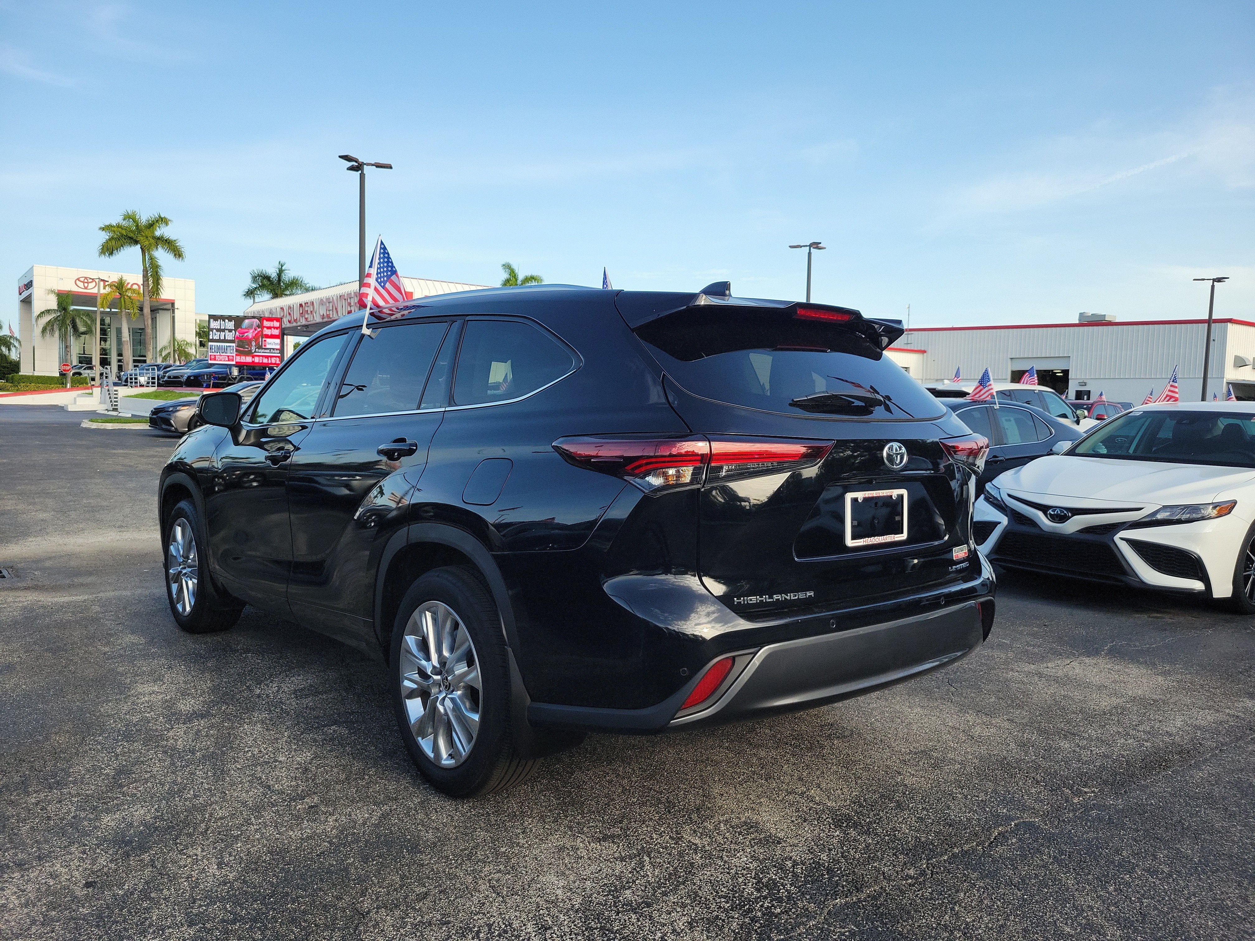 2025 Toyota Highlander LE