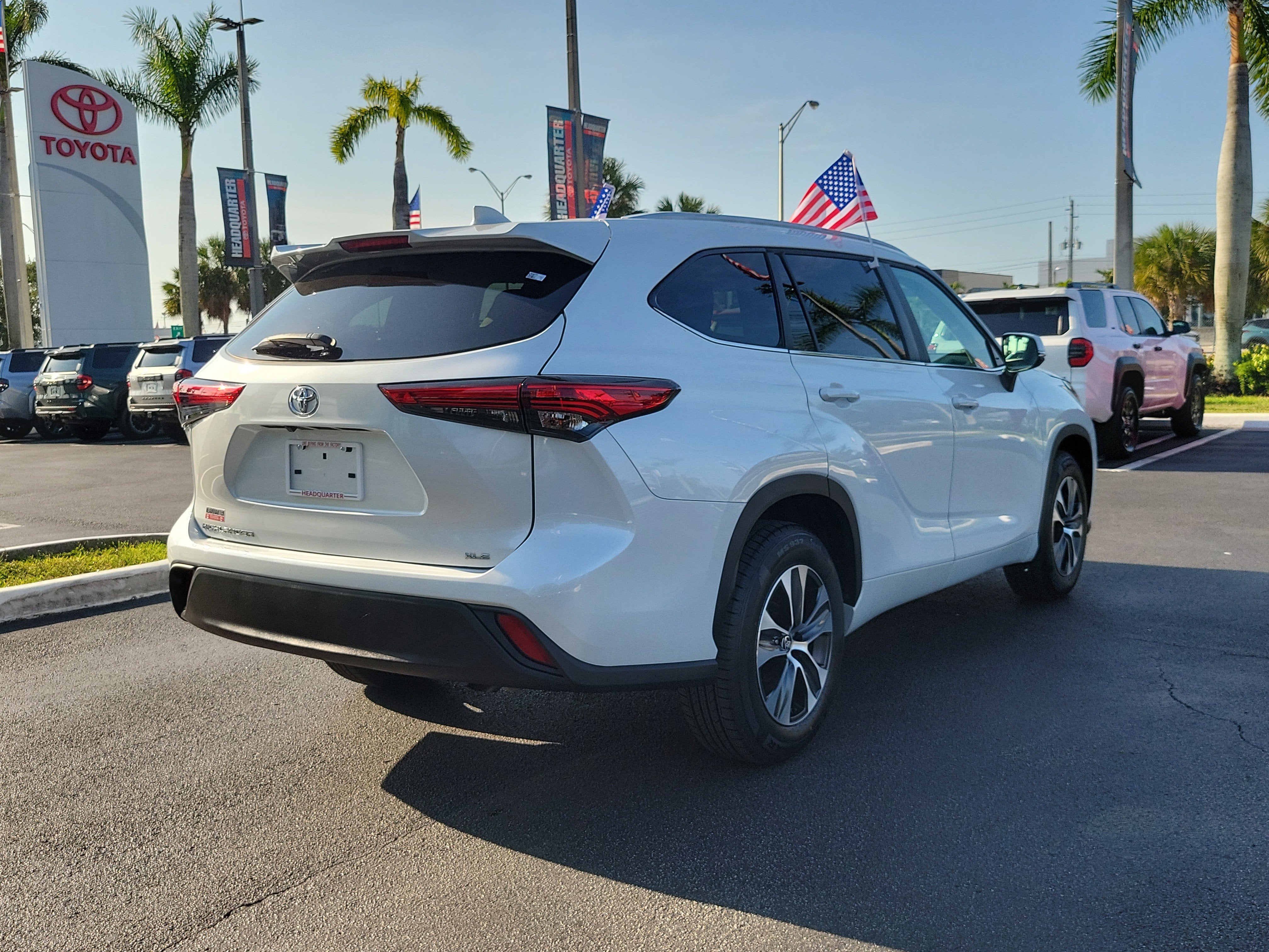 2023 Toyota Highlander LE