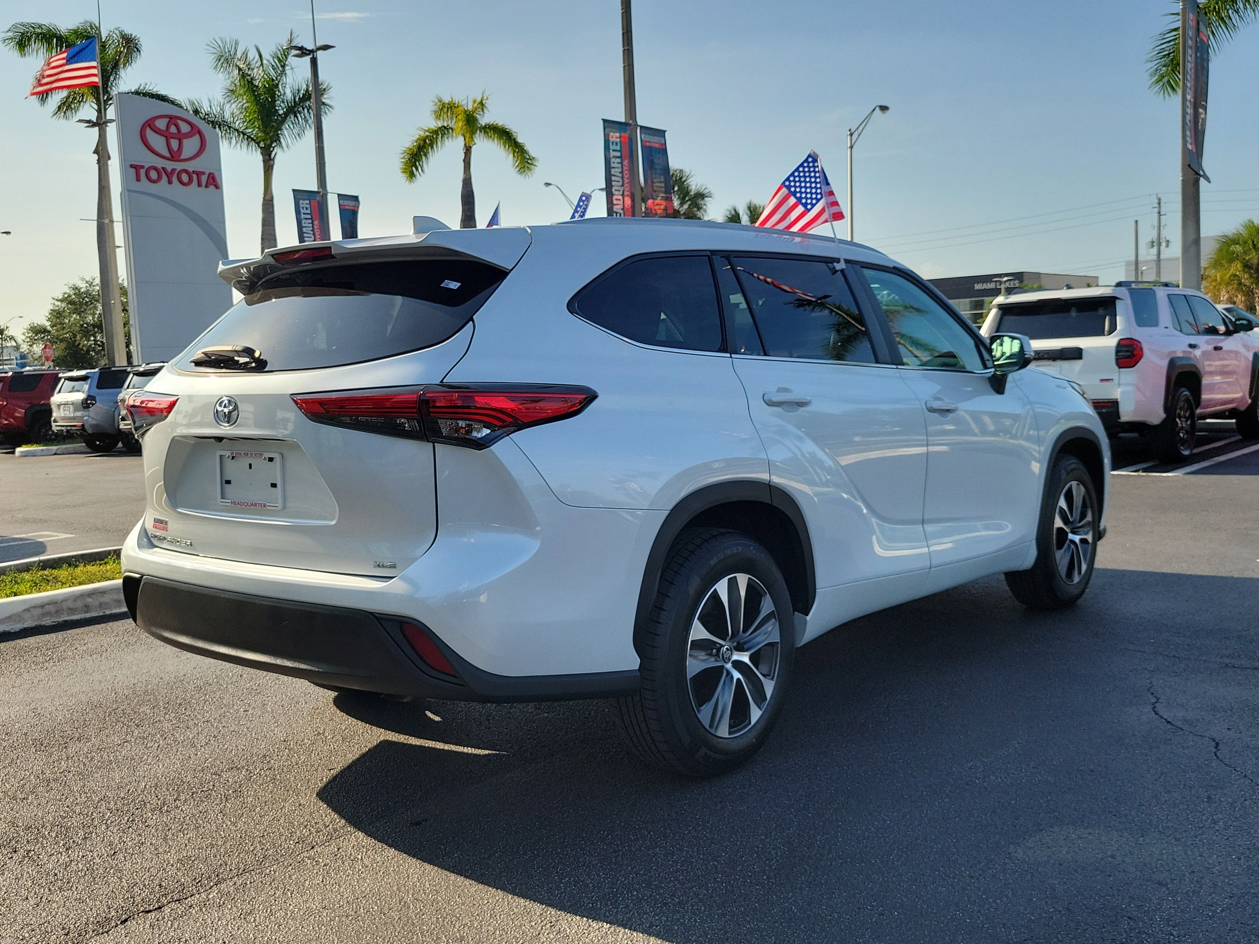 2023 Toyota Highlander LE