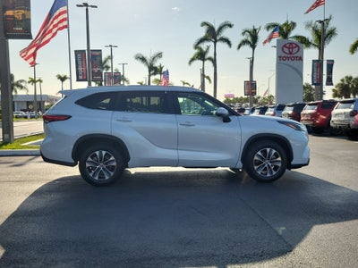 2023 Toyota Highlander LE