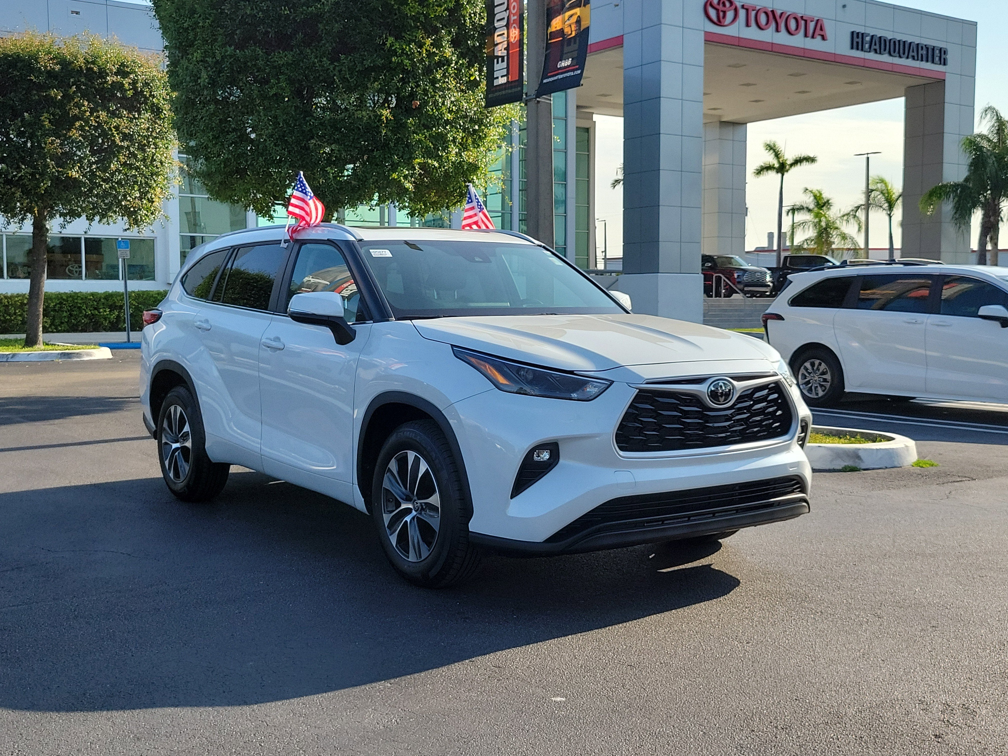 2023 Toyota Highlander LE
