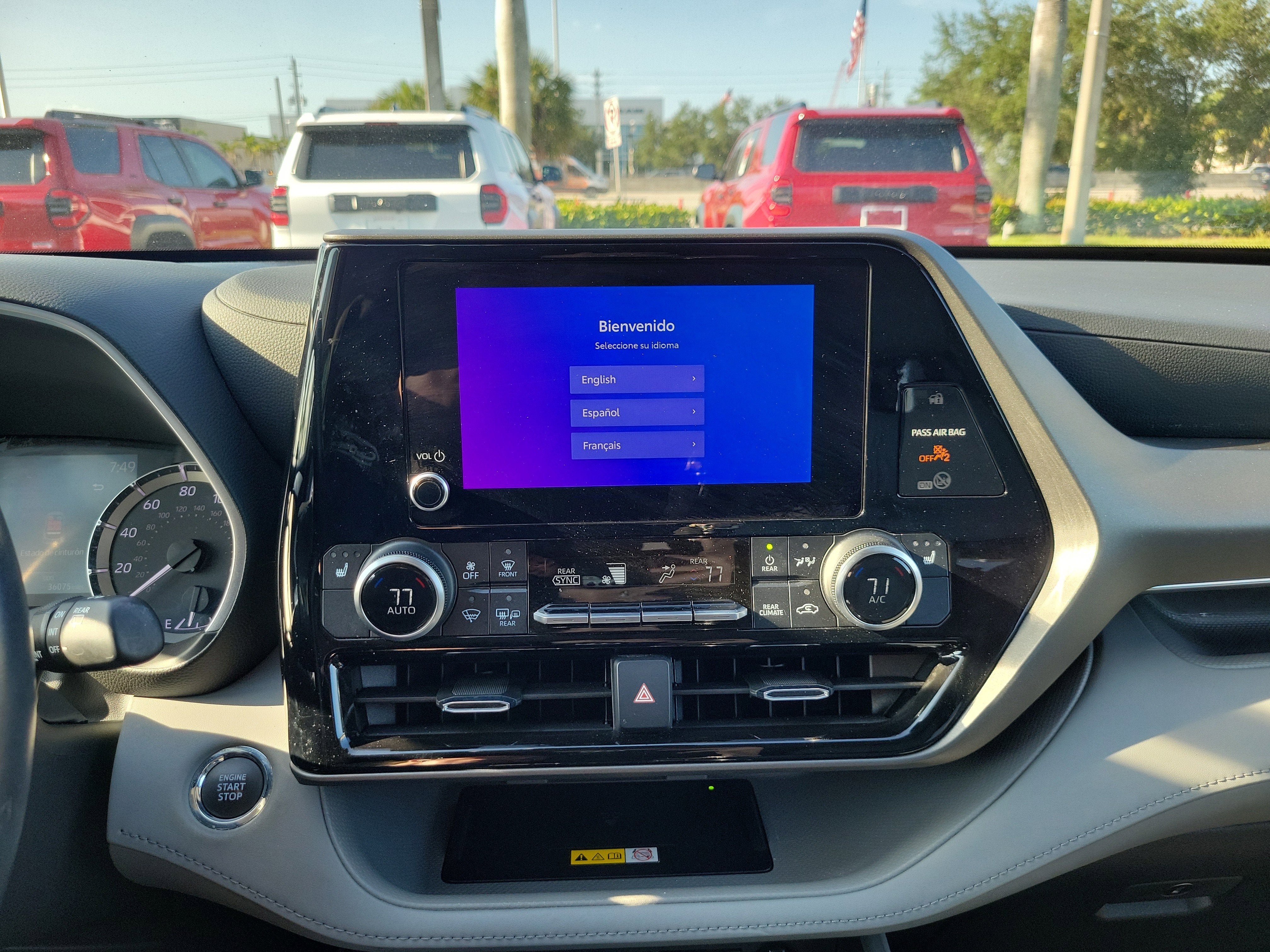2023 Toyota Highlander LE
