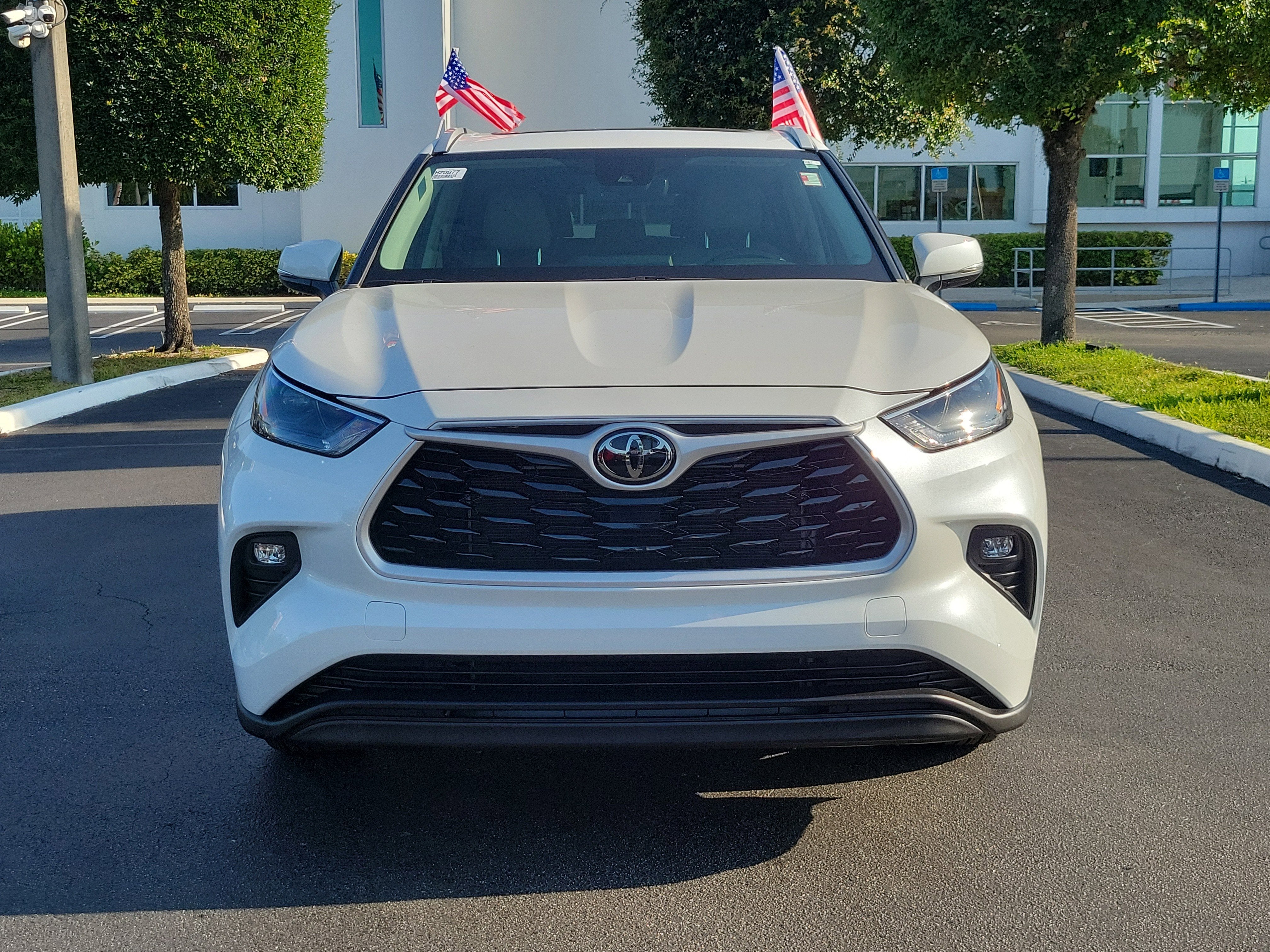 2023 Toyota Highlander LE