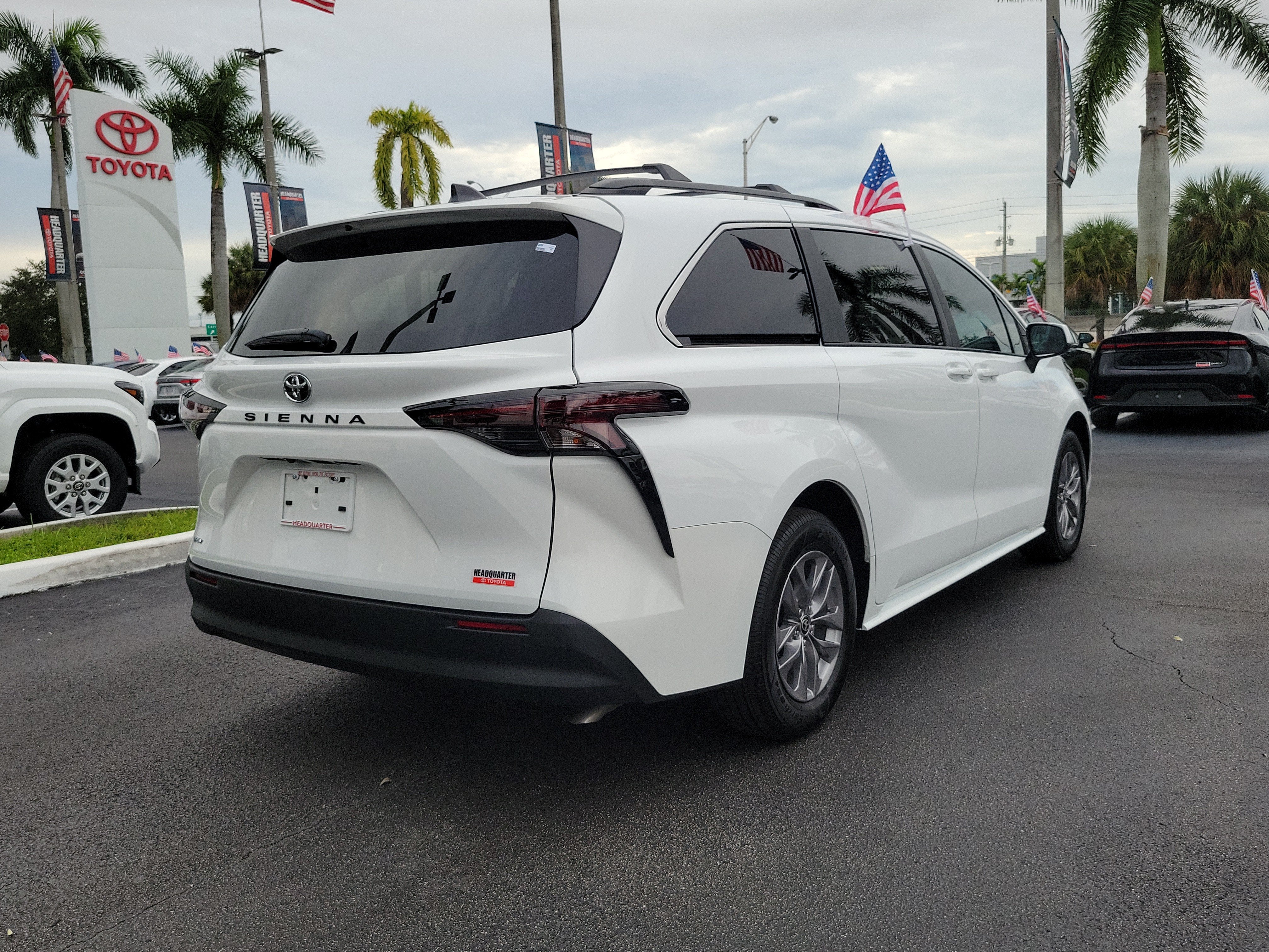2026 Toyota Sienna LE