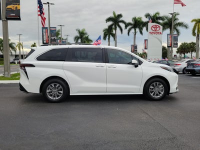 2026 Toyota Sienna LE