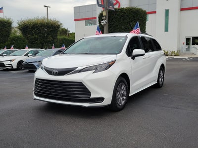 2026 Toyota Sienna LE