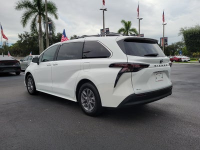 2026 Toyota Sienna LE