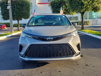 2026 Toyota Sienna XSE