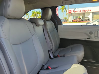 2025 Toyota Sienna XLE