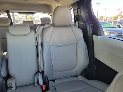 2025 Toyota Sienna XLE