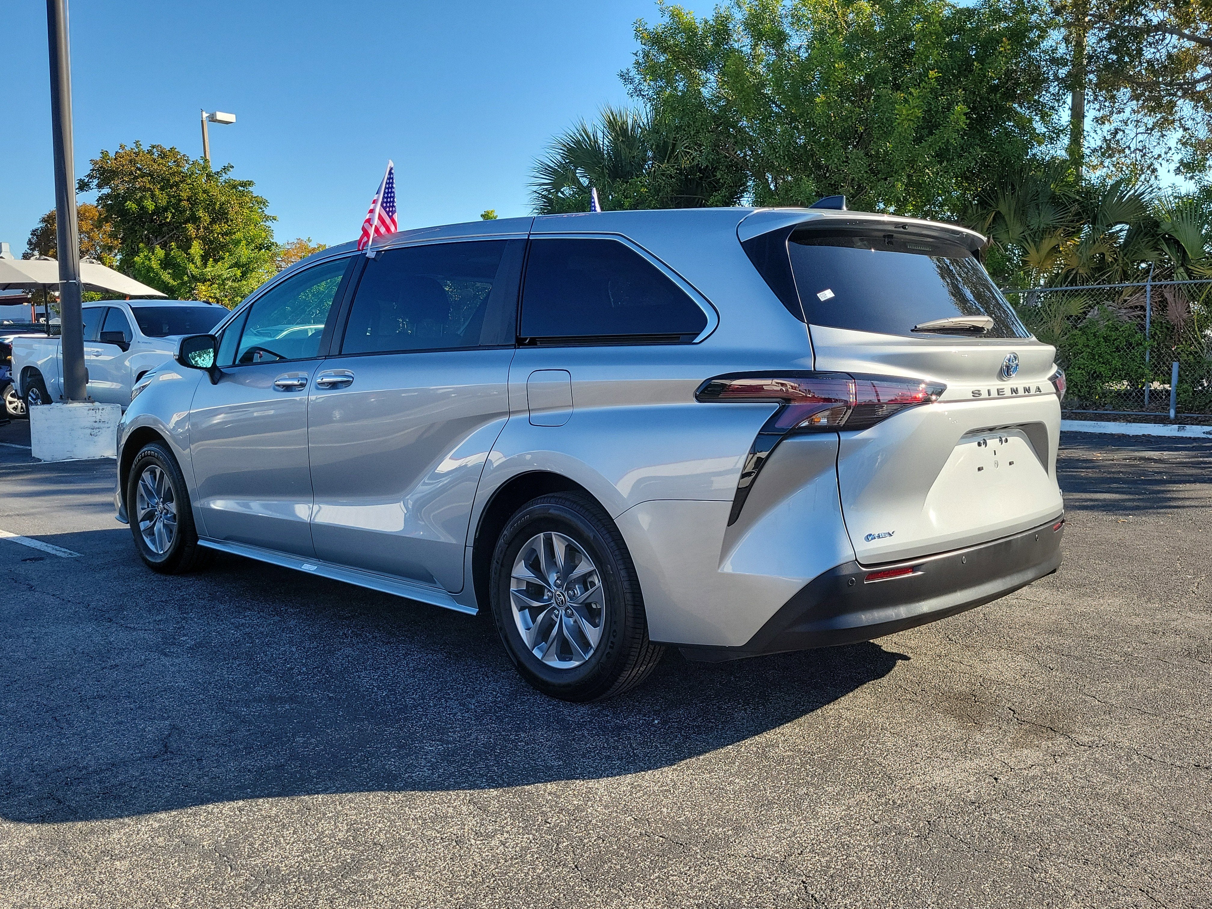 2025 Toyota Sienna XLE
