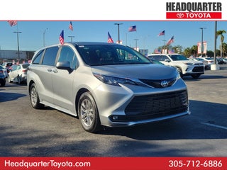 2025 Toyota Sienna XLE