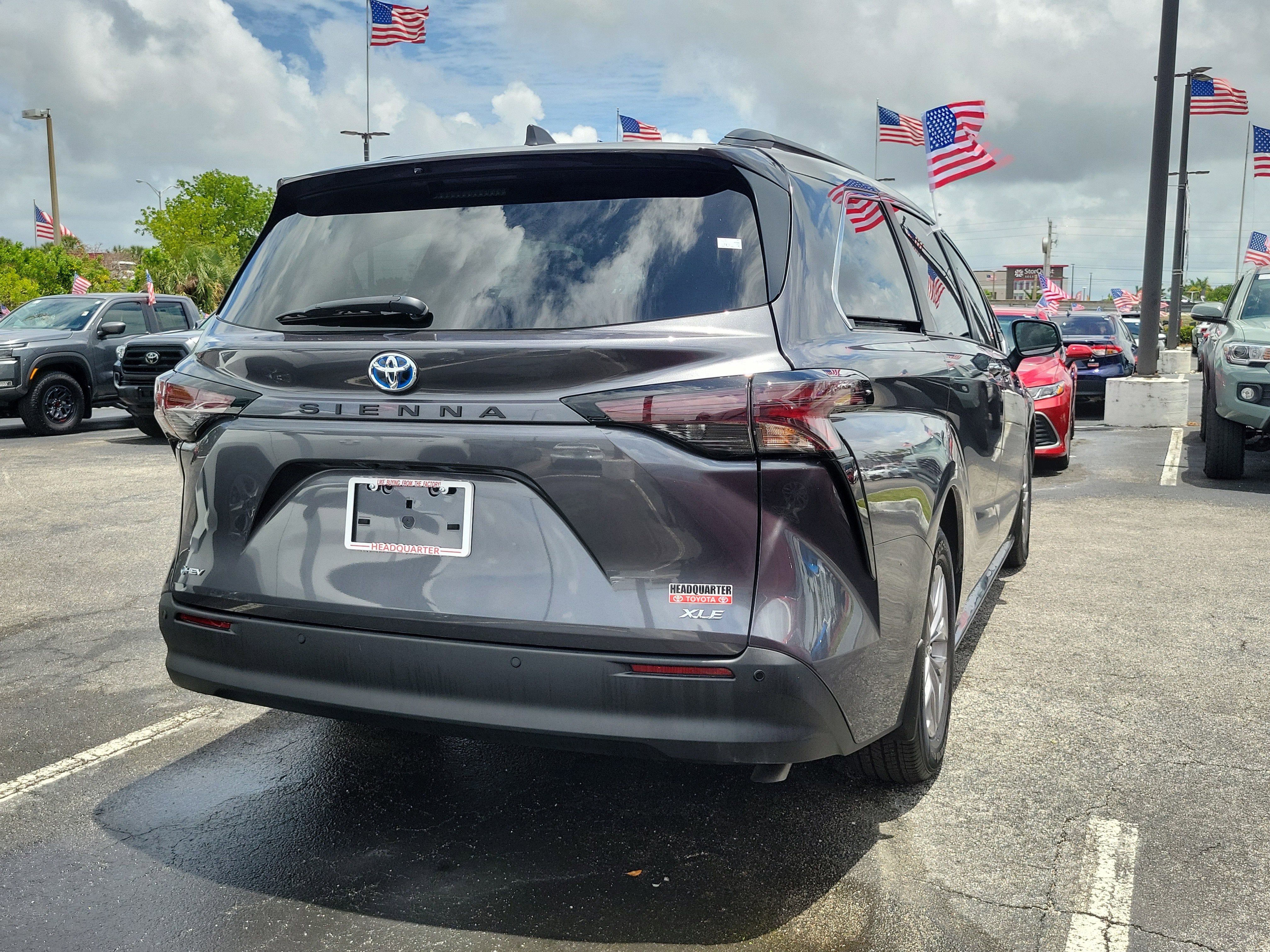 2025 Toyota Sienna XLE