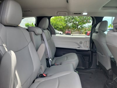 2025 Toyota Sienna XLE