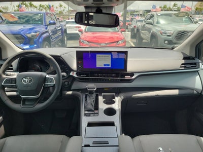 2025 Toyota Sienna XLE