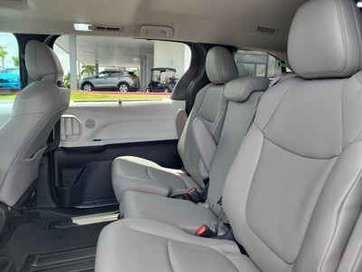 2025 Toyota Sienna XLE