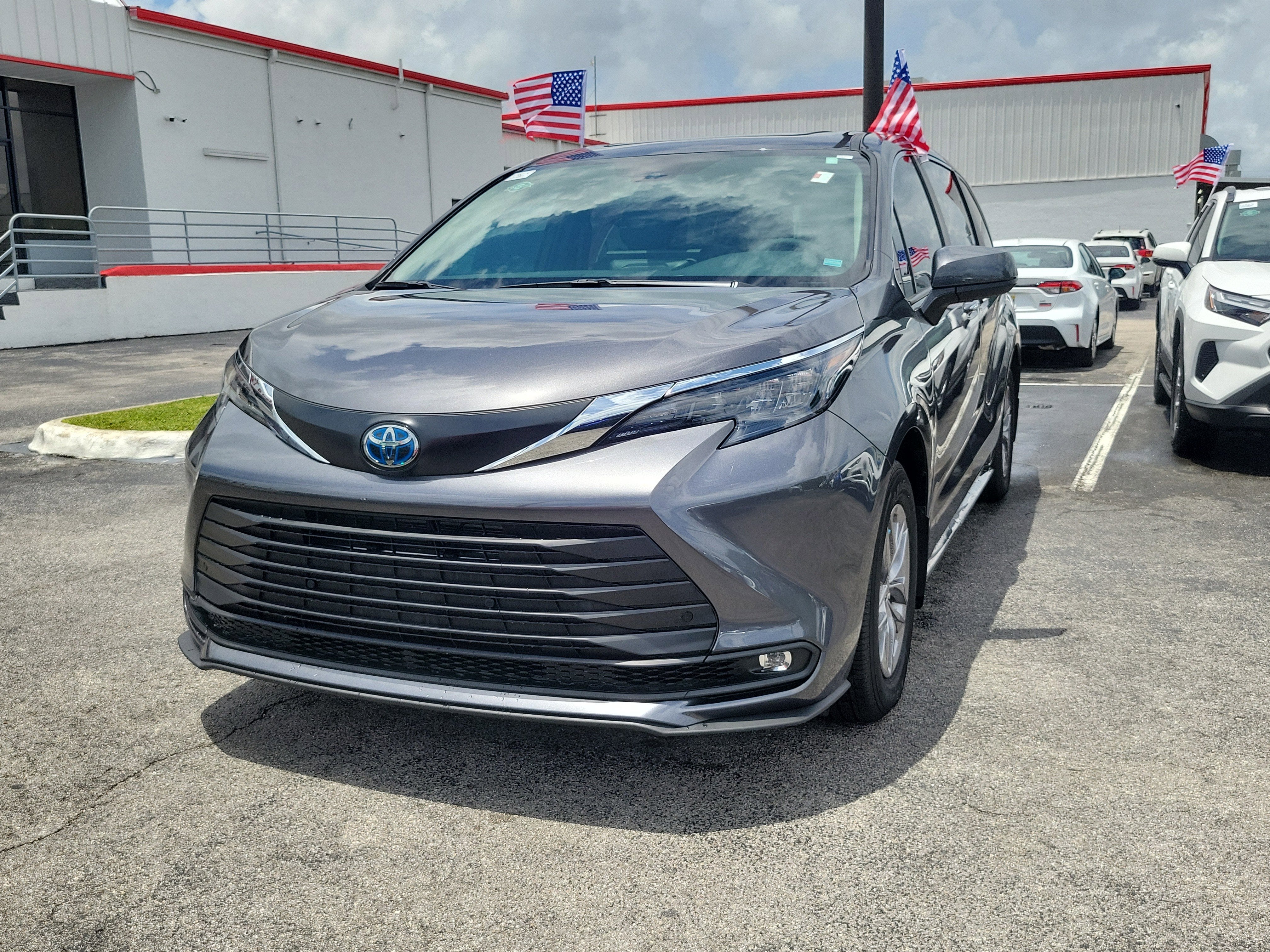 2025 Toyota Sienna XLE