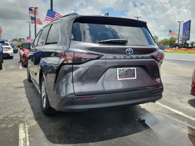 2025 Toyota Sienna XLE