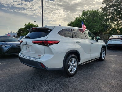 2021 Toyota Highlander LE