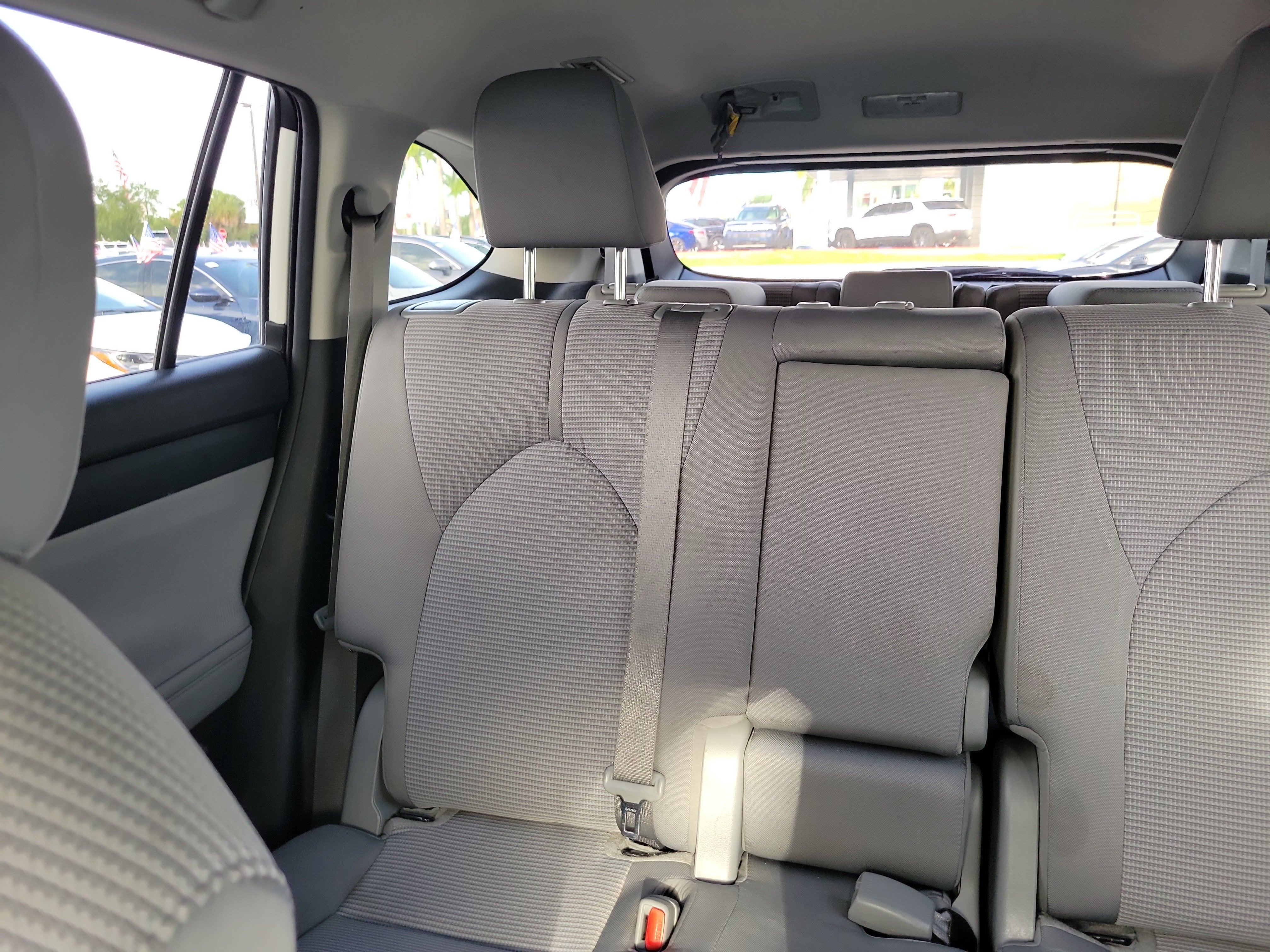 2021 Toyota Highlander LE