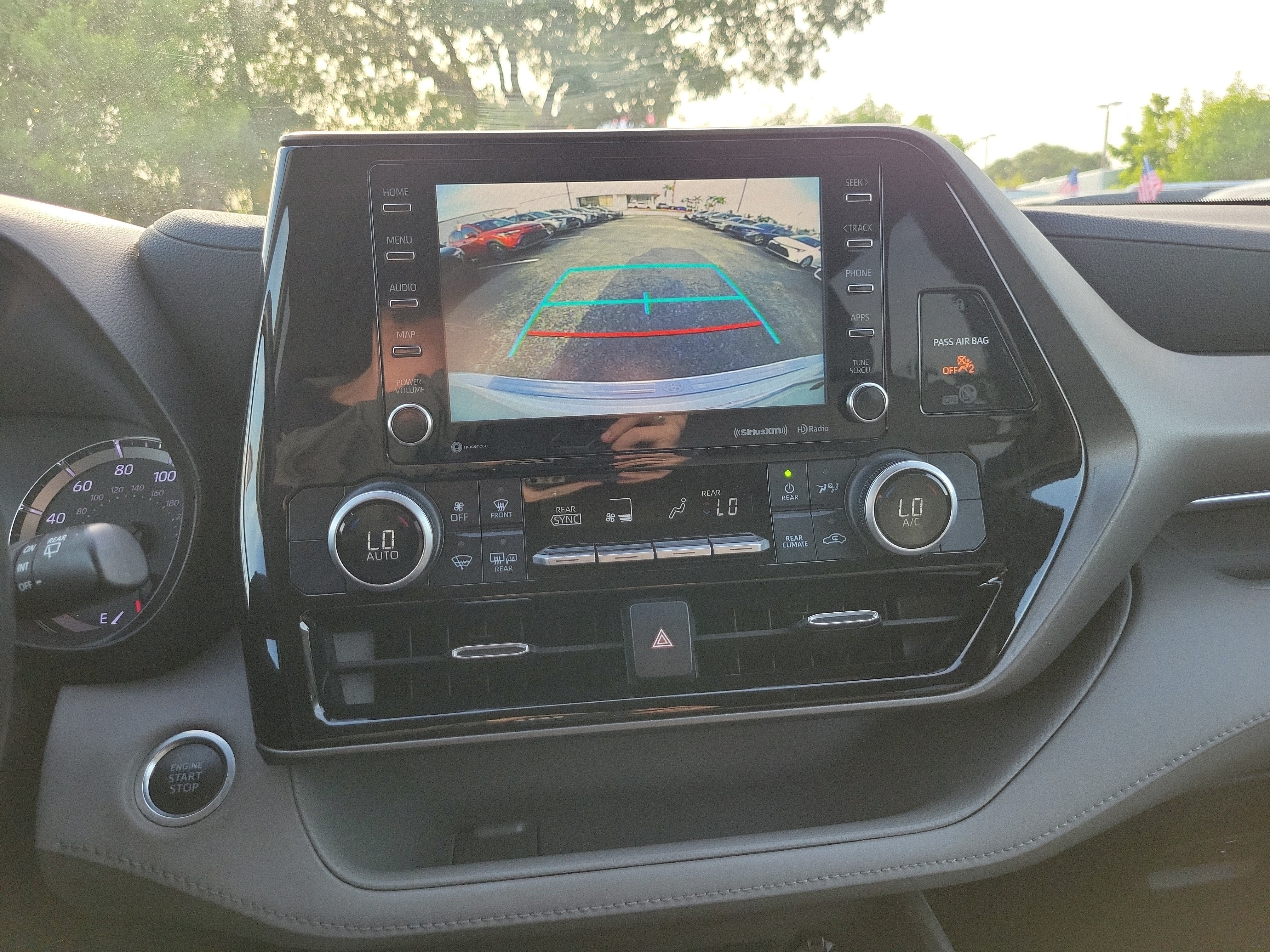 2021 Toyota Highlander LE