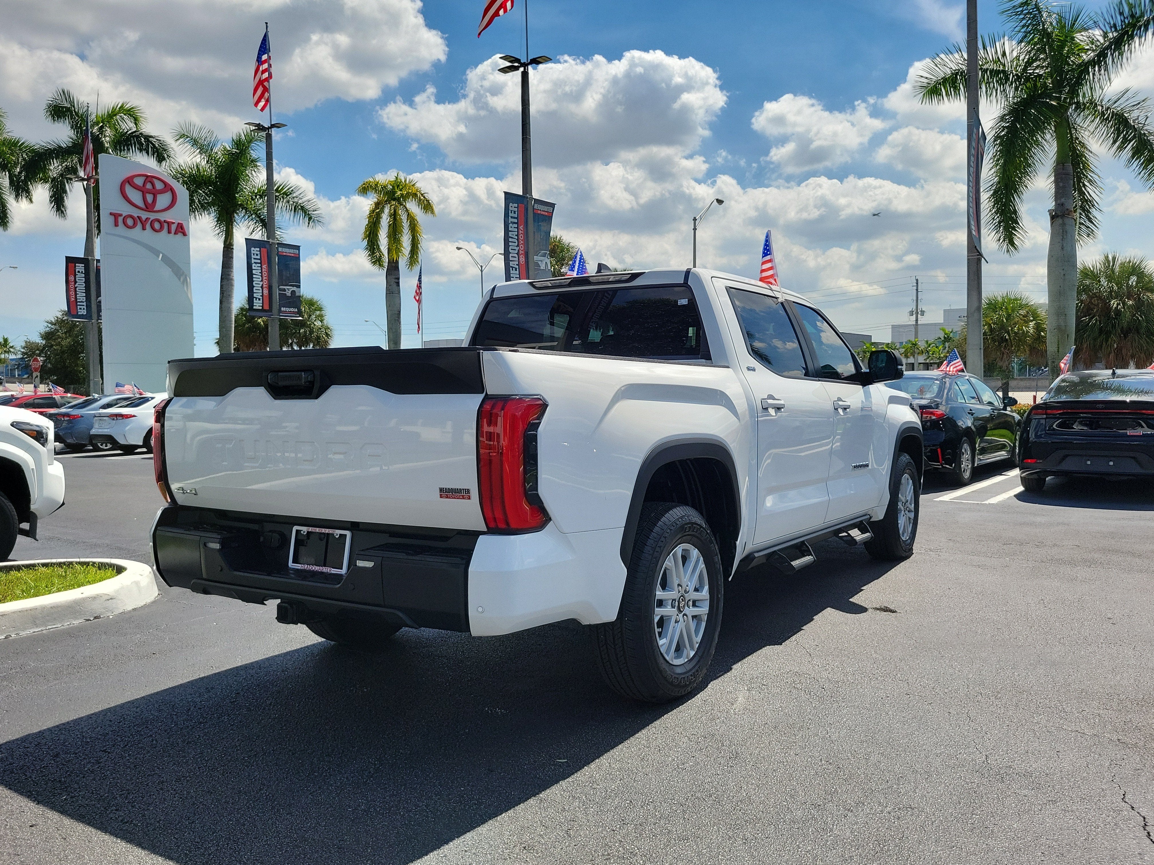 2025 Toyota Tundra 4WD SR5