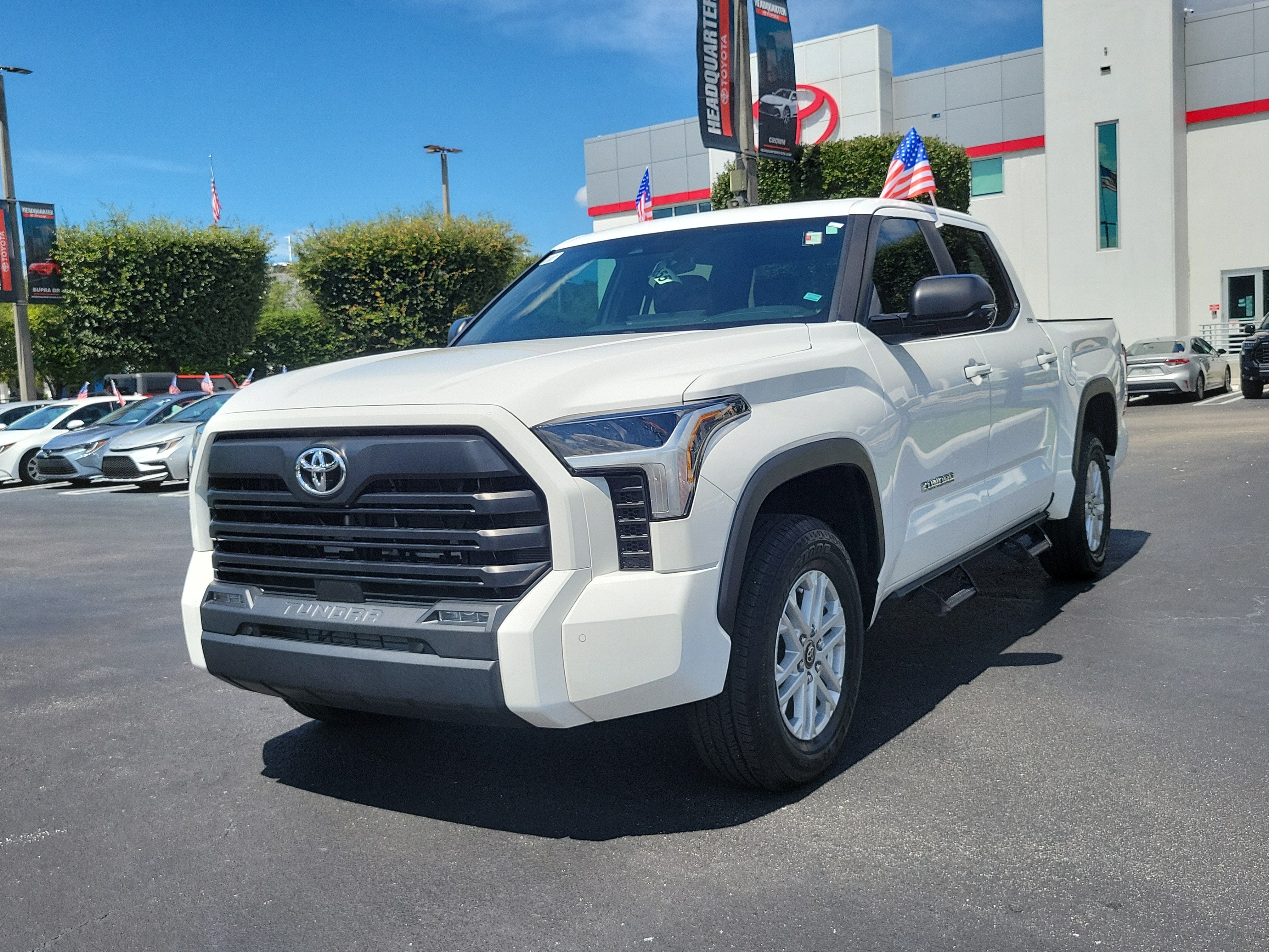2025 Toyota Tundra 4WD SR5
