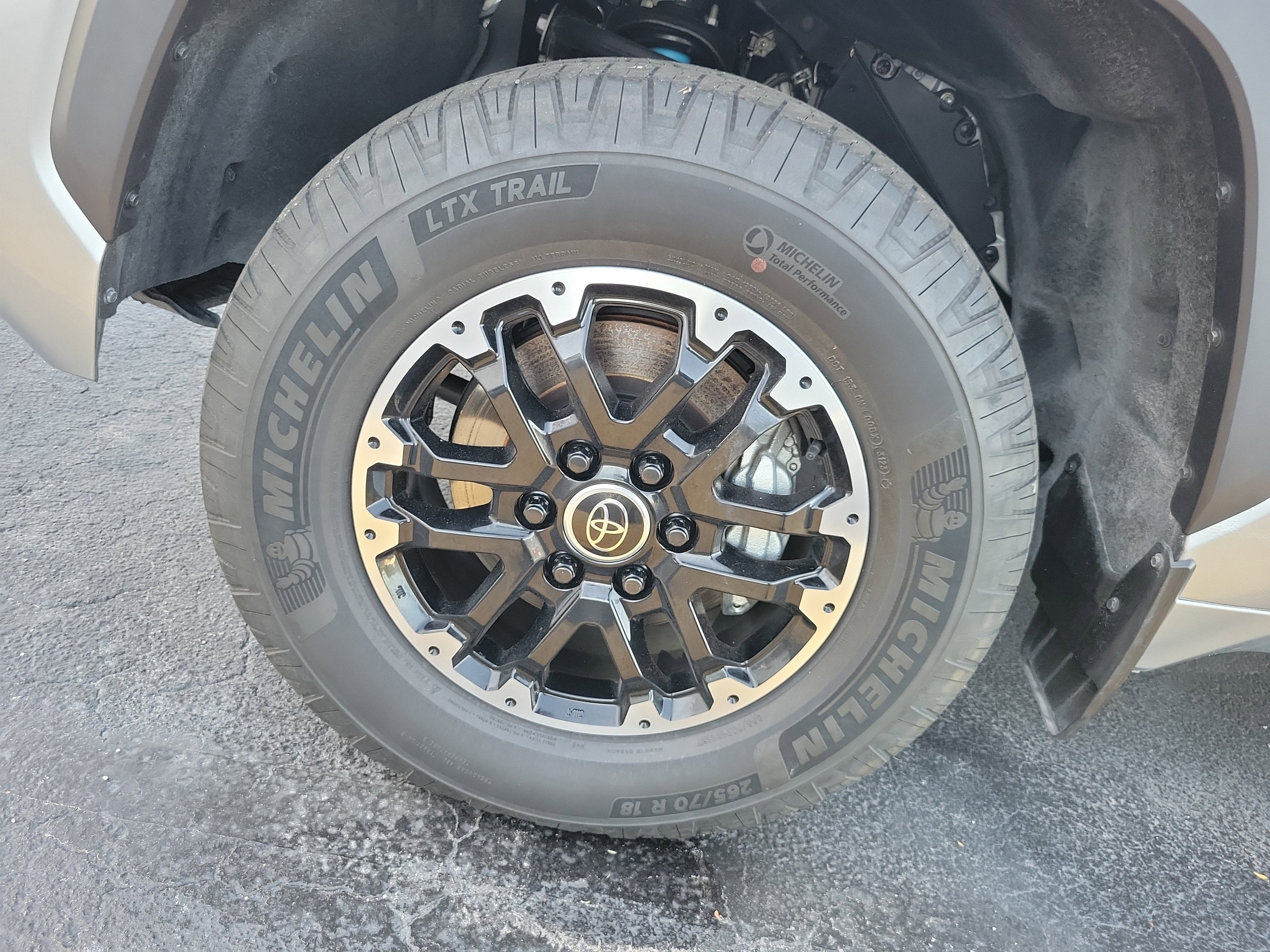2024 Toyota Tundra 4WD SR5