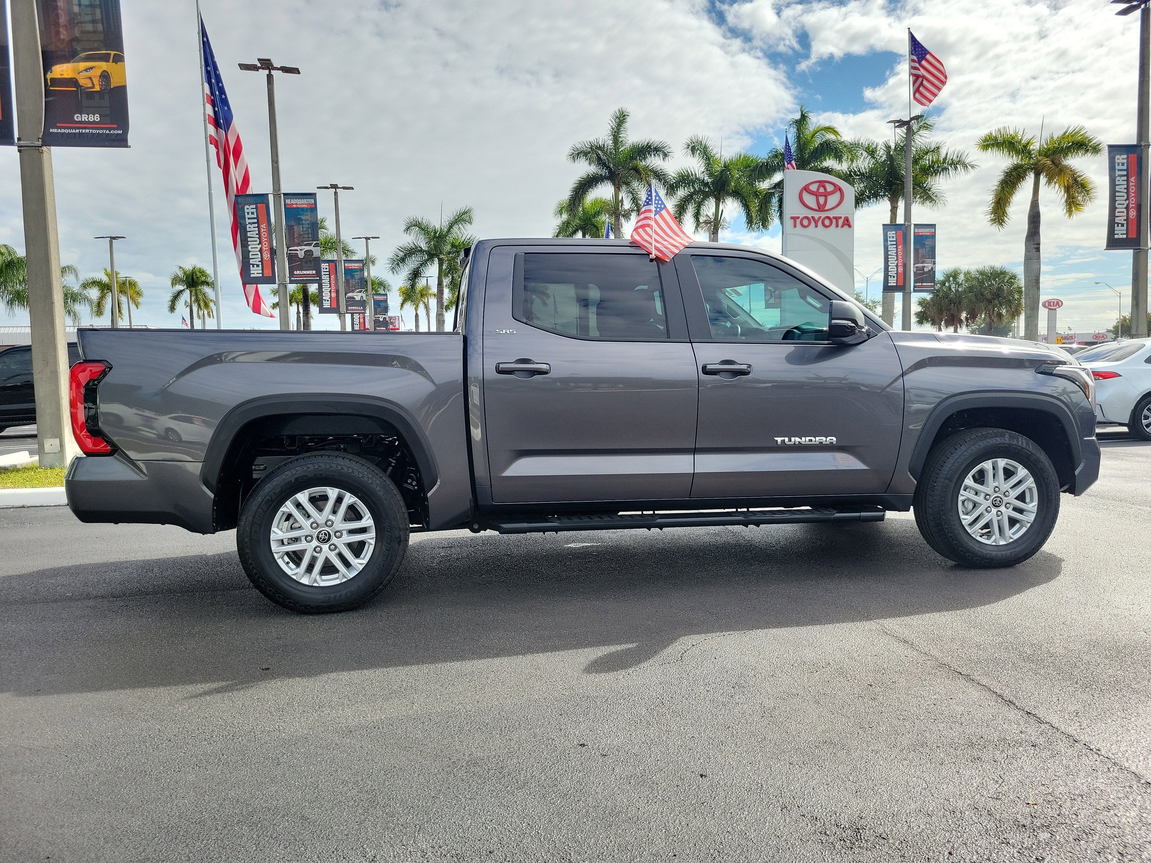 2024 Toyota Tundra 4WD SR5